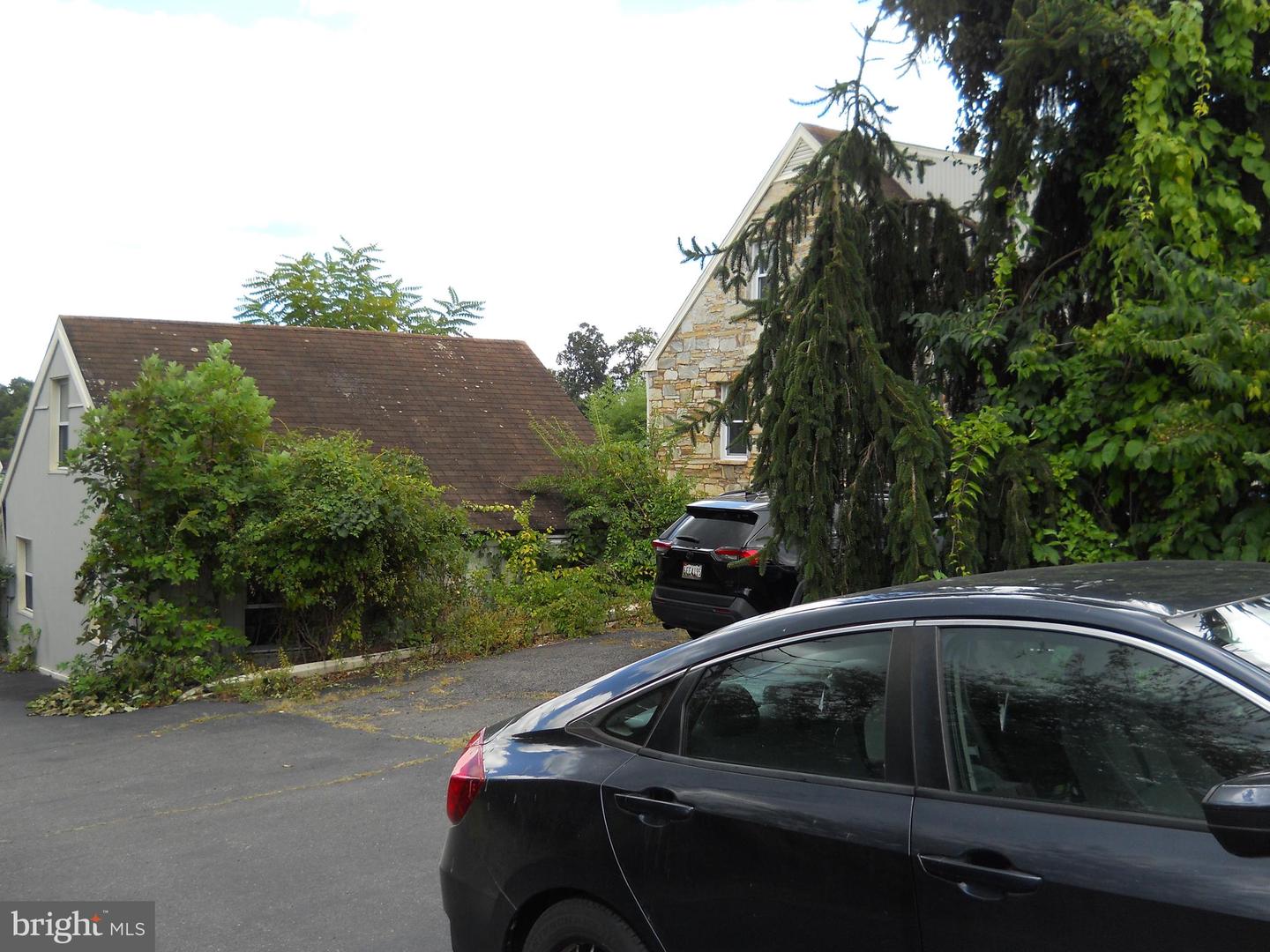 Fairfax, Virginia, 22030, United States, 4 Bedrooms Bedrooms, ,4 BathroomsBathrooms,Residential,For Sale,1991943