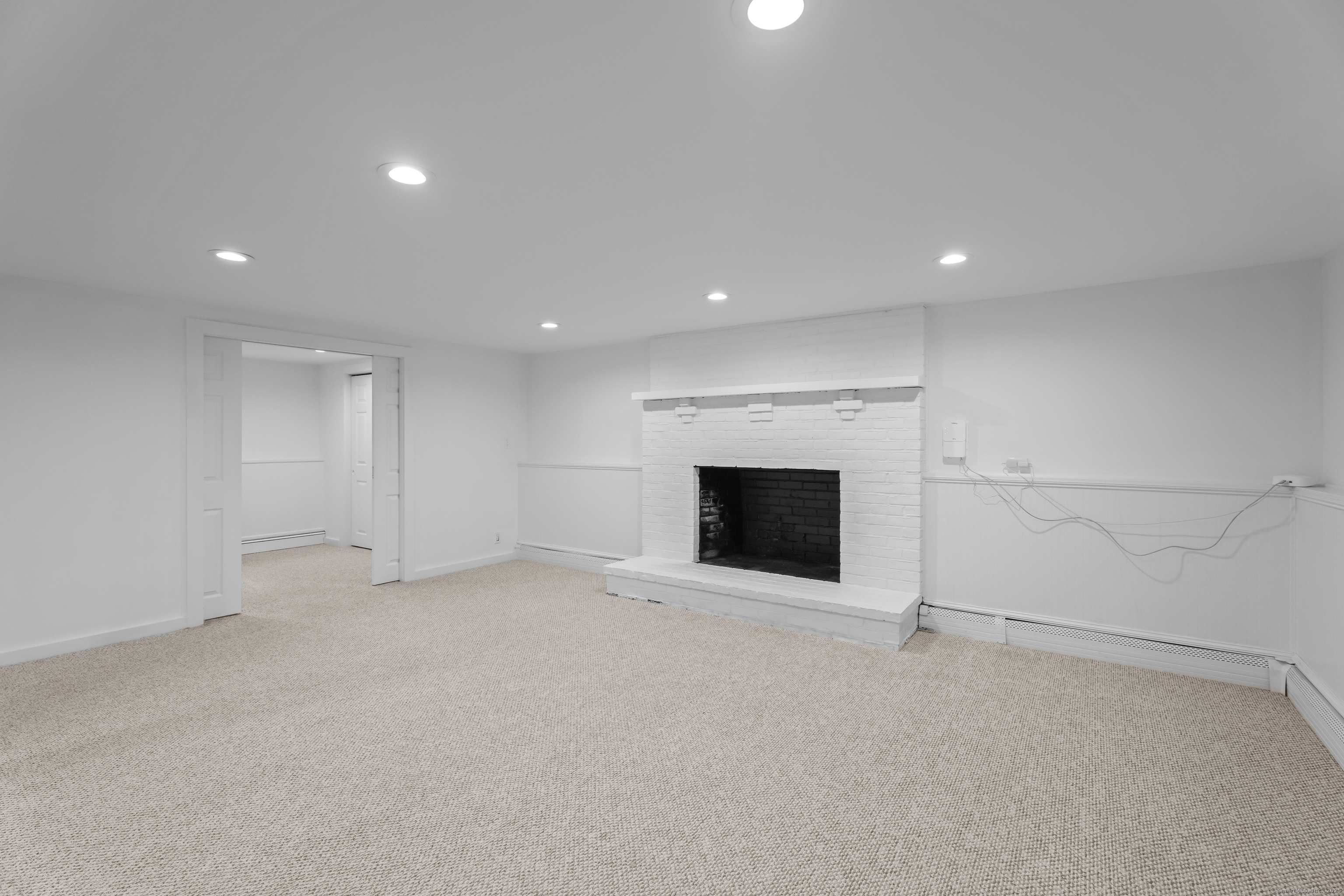 Norwalk, Connecticut, 06850, United States, 3 Bedrooms Bedrooms, ,3 BathroomsBathrooms,Residential,For Sale,1911174