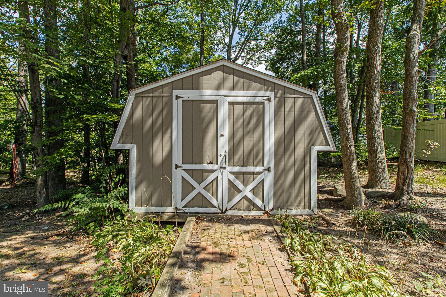 WILMINGTON, Delaware, 19810, United States, 4 Bedrooms Bedrooms, ,3 BathroomsBathrooms,Residential,For Sale,1990467