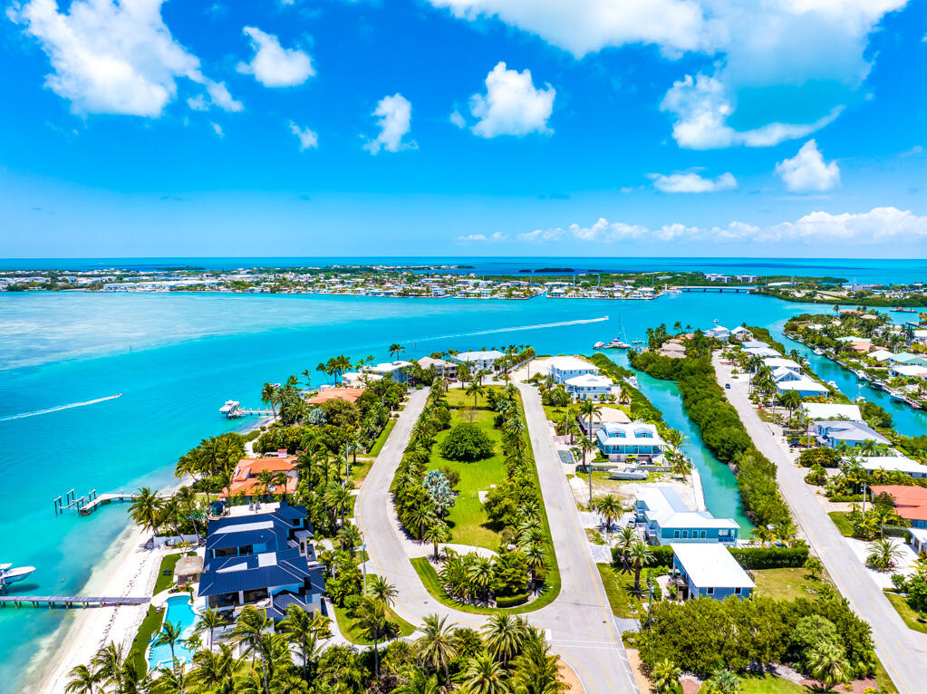 KEY COLONY, Florida, 33051, United States, 4 Bedrooms Bedrooms, ,5 BathroomsBathrooms,Residential,For Sale,1993100