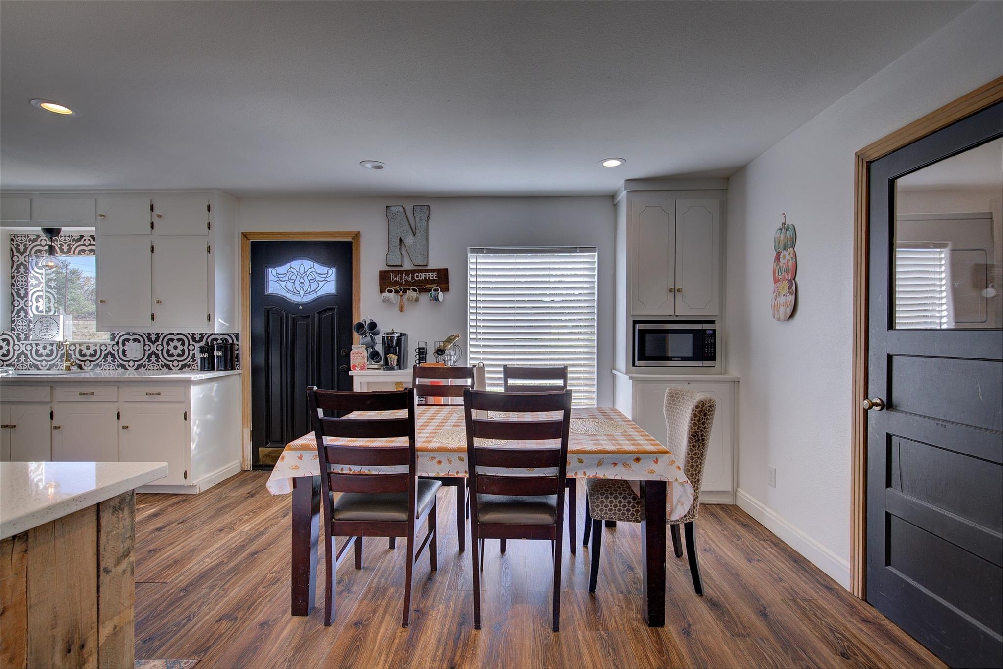 Sulphur Springs, Texas, 75482, United States, 3 Bedrooms Bedrooms, ,2 BathroomsBathrooms,Residential,For Sale,1992391