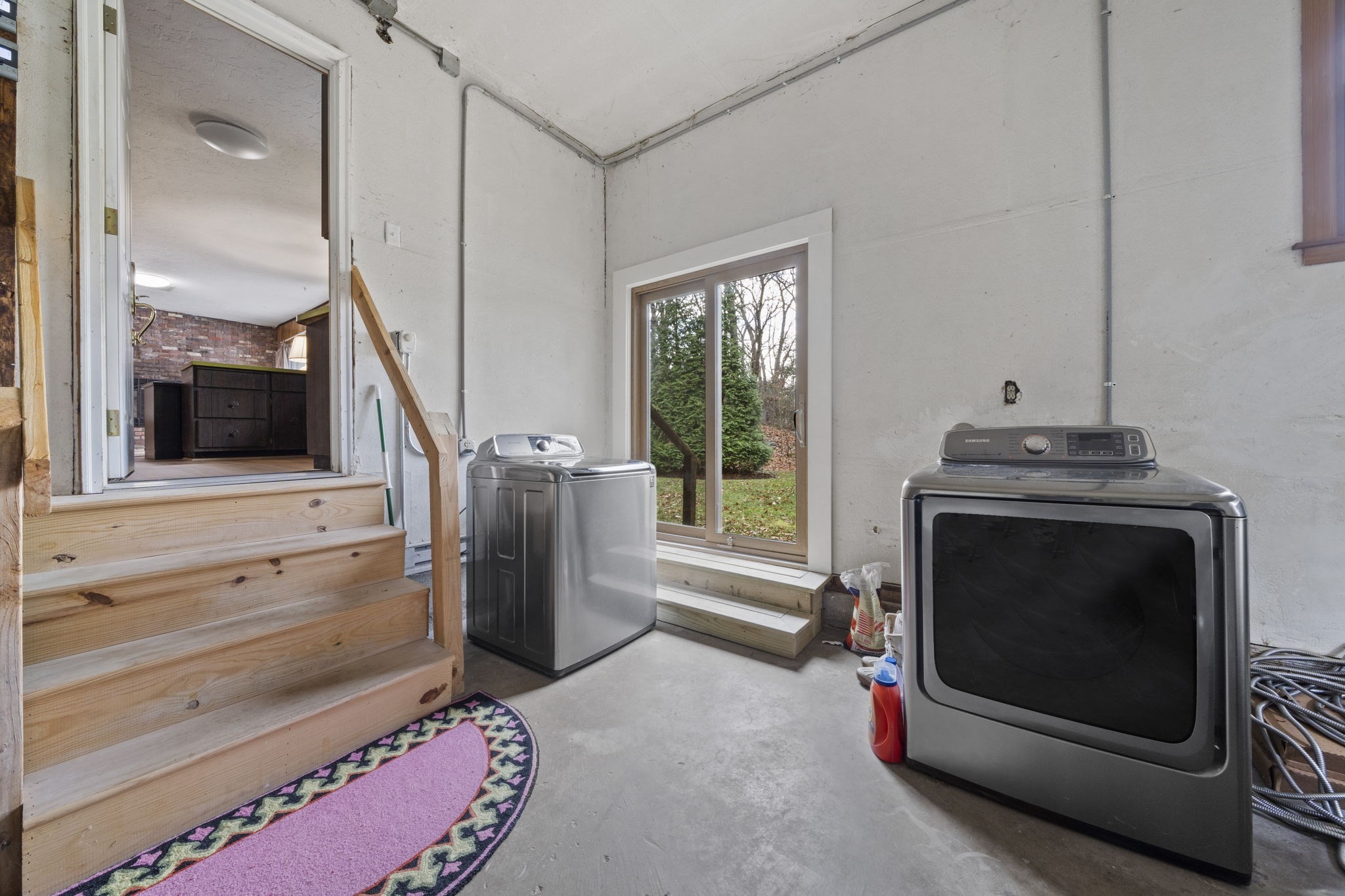 Braintree, Massachusetts, 02184, United States, 3 Bedrooms Bedrooms, ,2 BathroomsBathrooms,Residential,For Sale,2005406