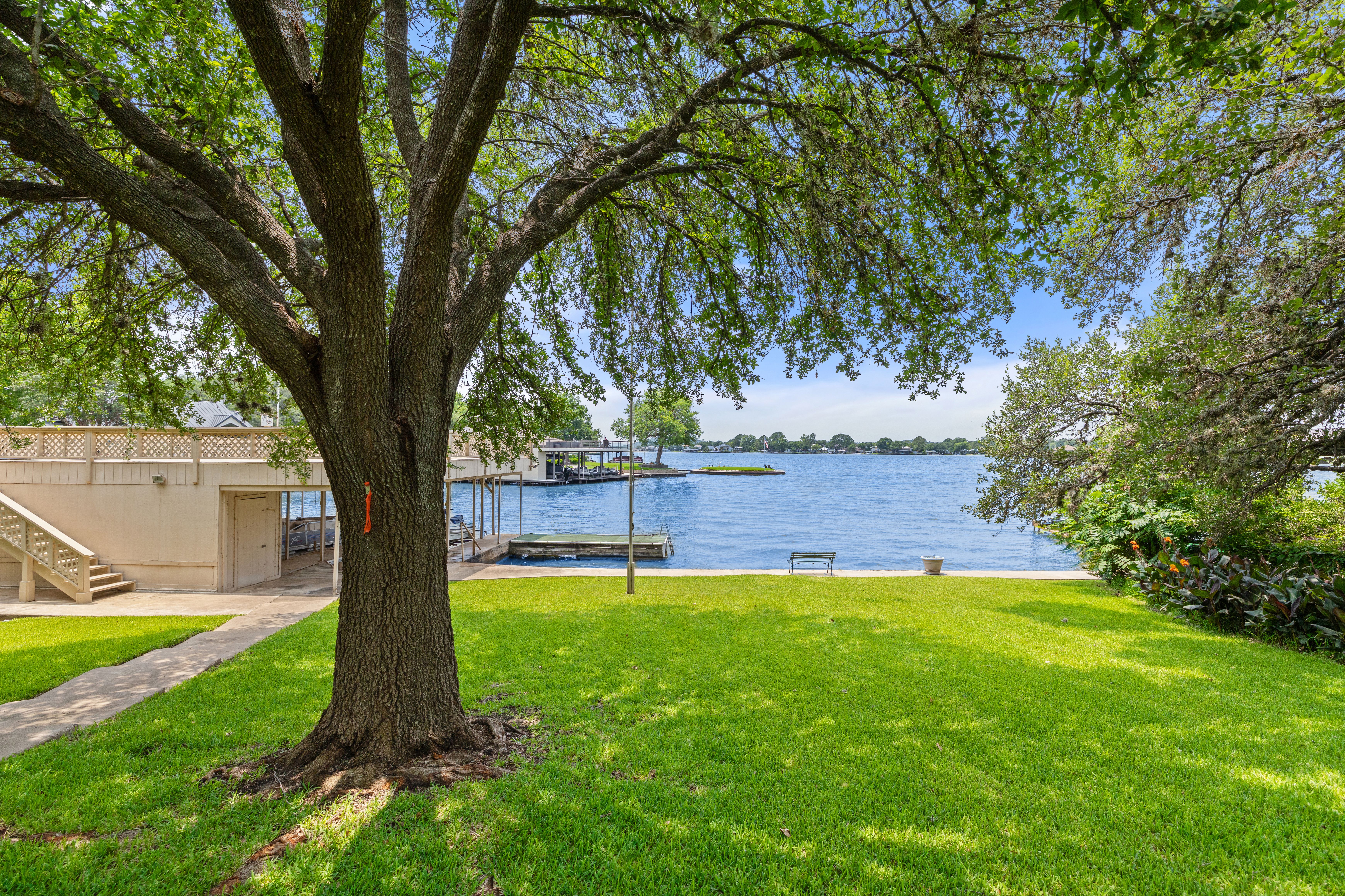  Prime Lake LBJ Waterfront Opportunity - 物件實景