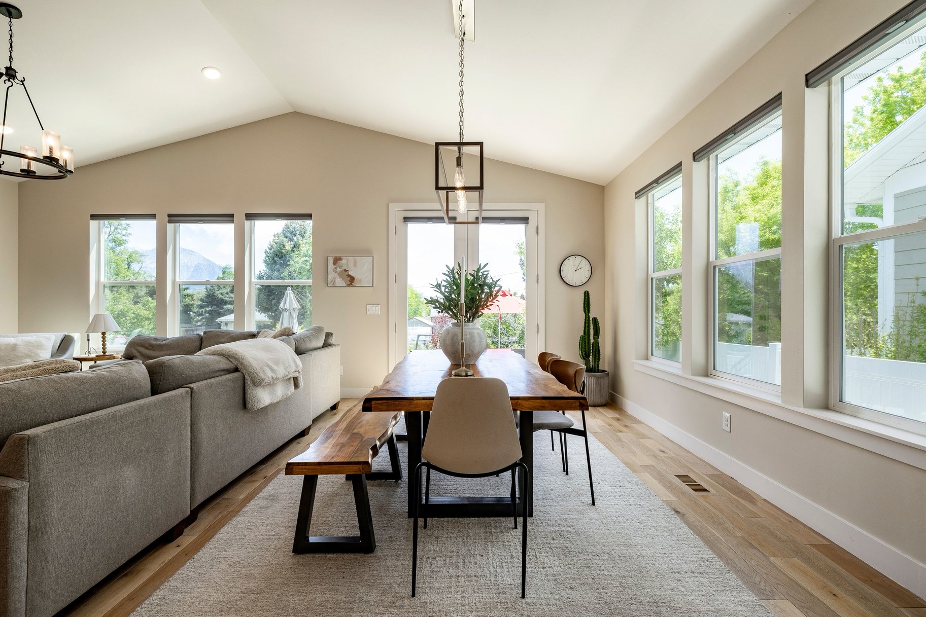  Custom Built, 2020, Amazing Finishes and Floor Plan - 物件實景
