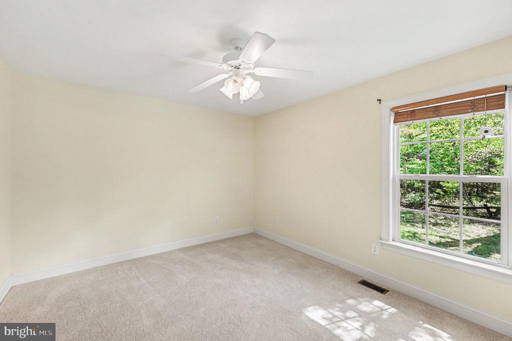 Winchester, Virginia, 22602, United States, 4 Bedrooms Bedrooms, ,3 BathroomsBathrooms,Residential,For Sale,2040713