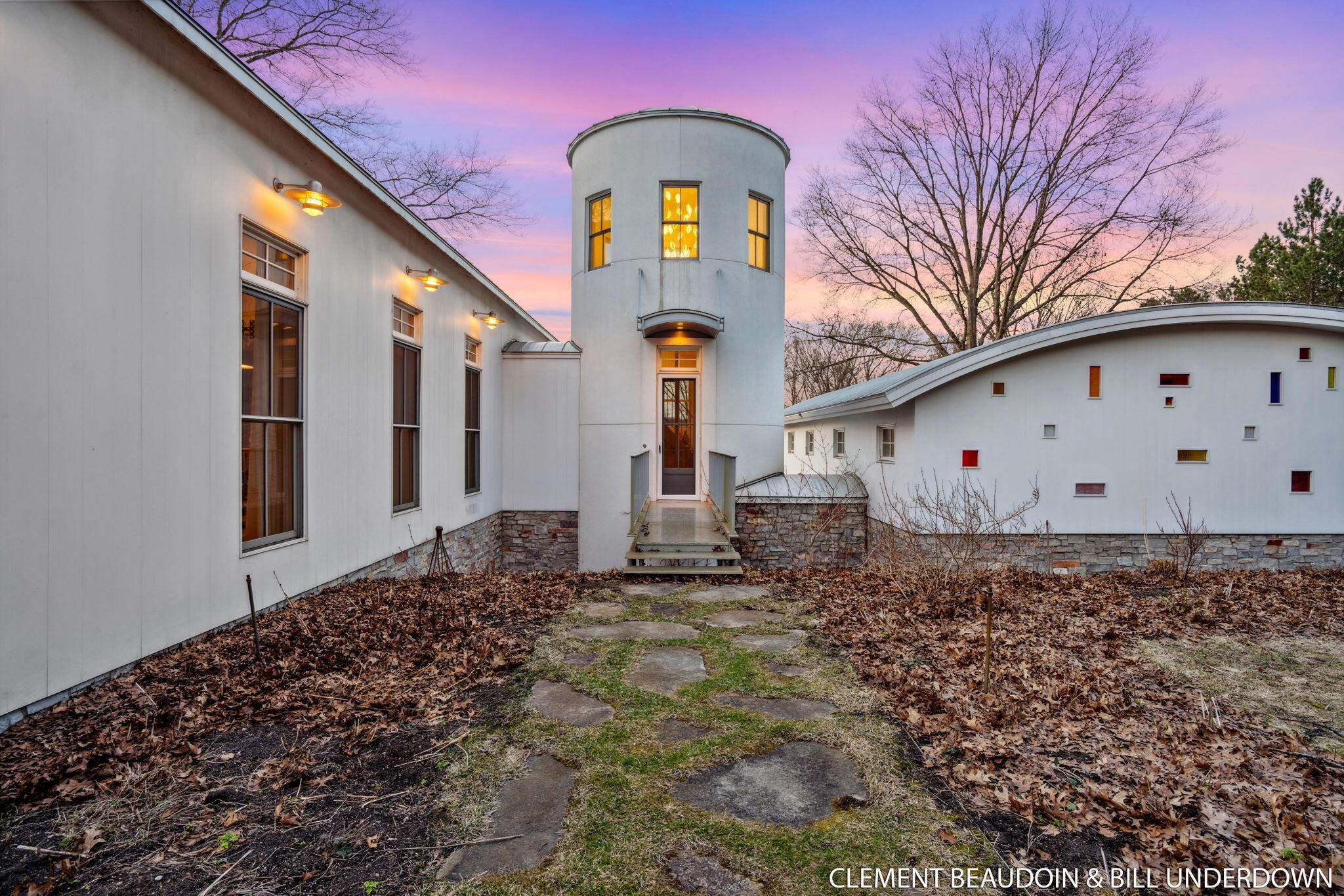 Fennville, Michigan, 49408, United States, 5 Bedrooms Bedrooms, ,7 BathroomsBathrooms,Residential,For Sale,1973707