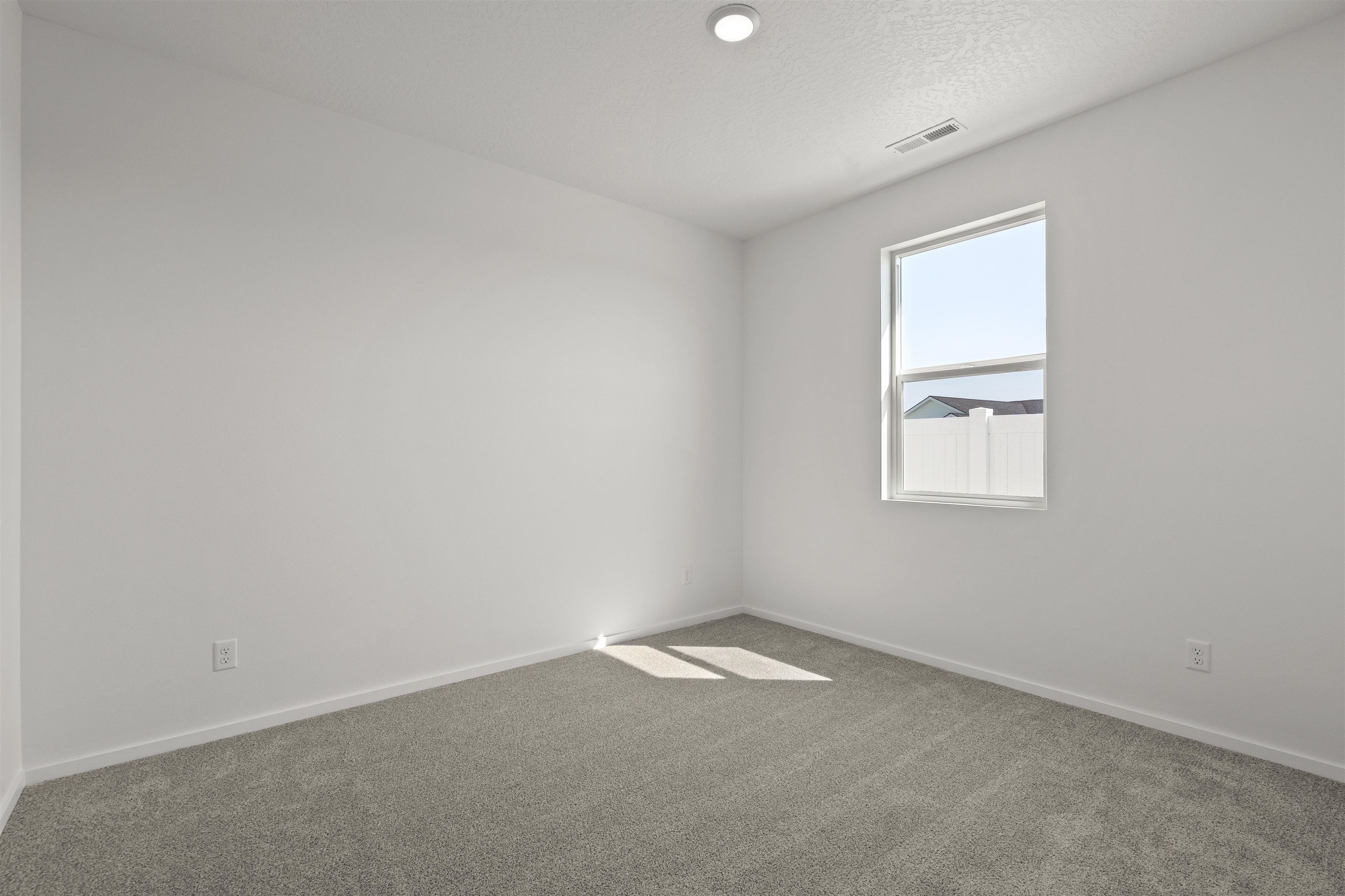 Deer Park, Washington, 99006, United States, 3 Bedrooms Bedrooms, ,Residential,For Sale,1877119