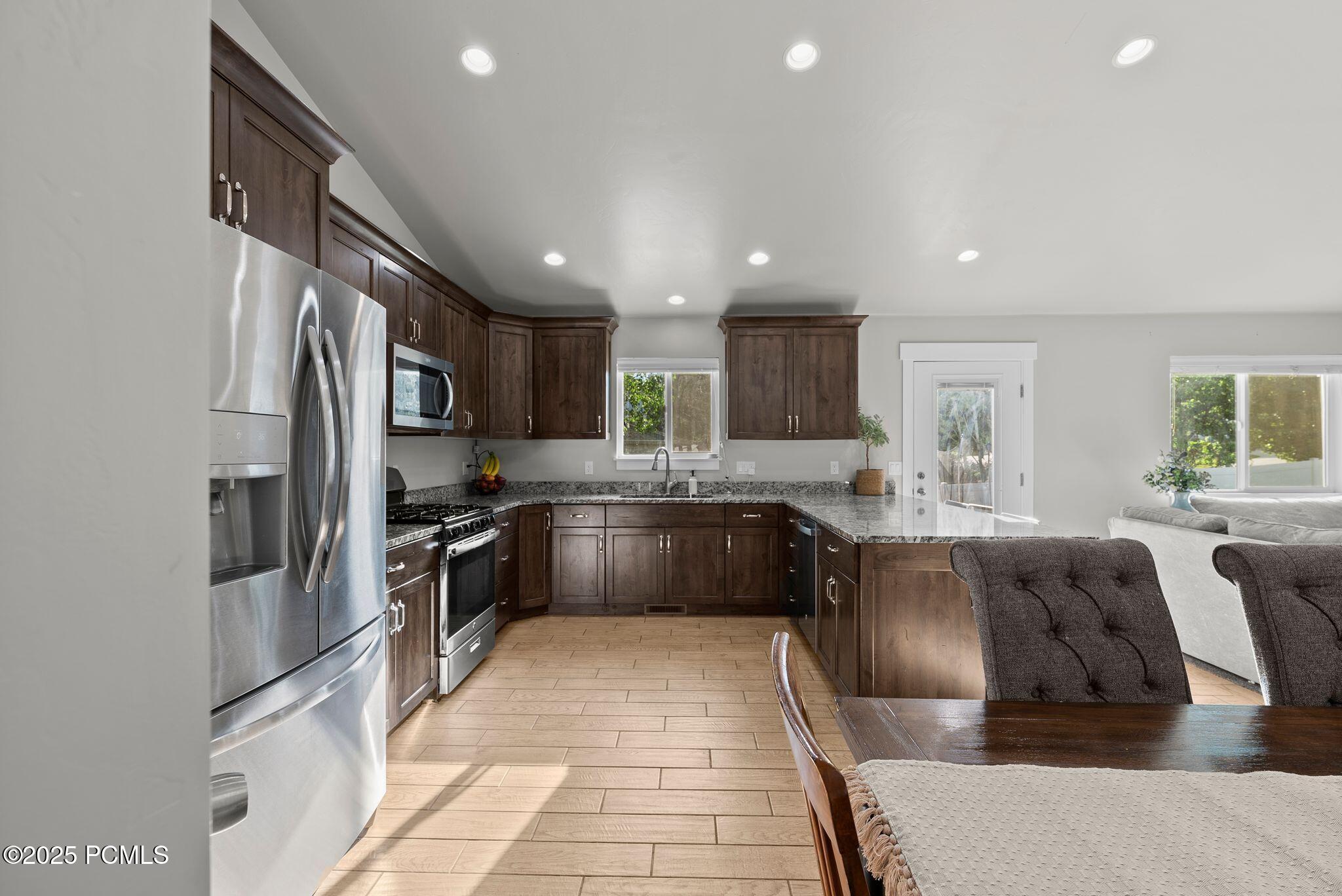 Heber City, Utah, 84032, United States, 6 Bedrooms Bedrooms, ,2 BathroomsBathrooms,Residential,For Sale,1883022