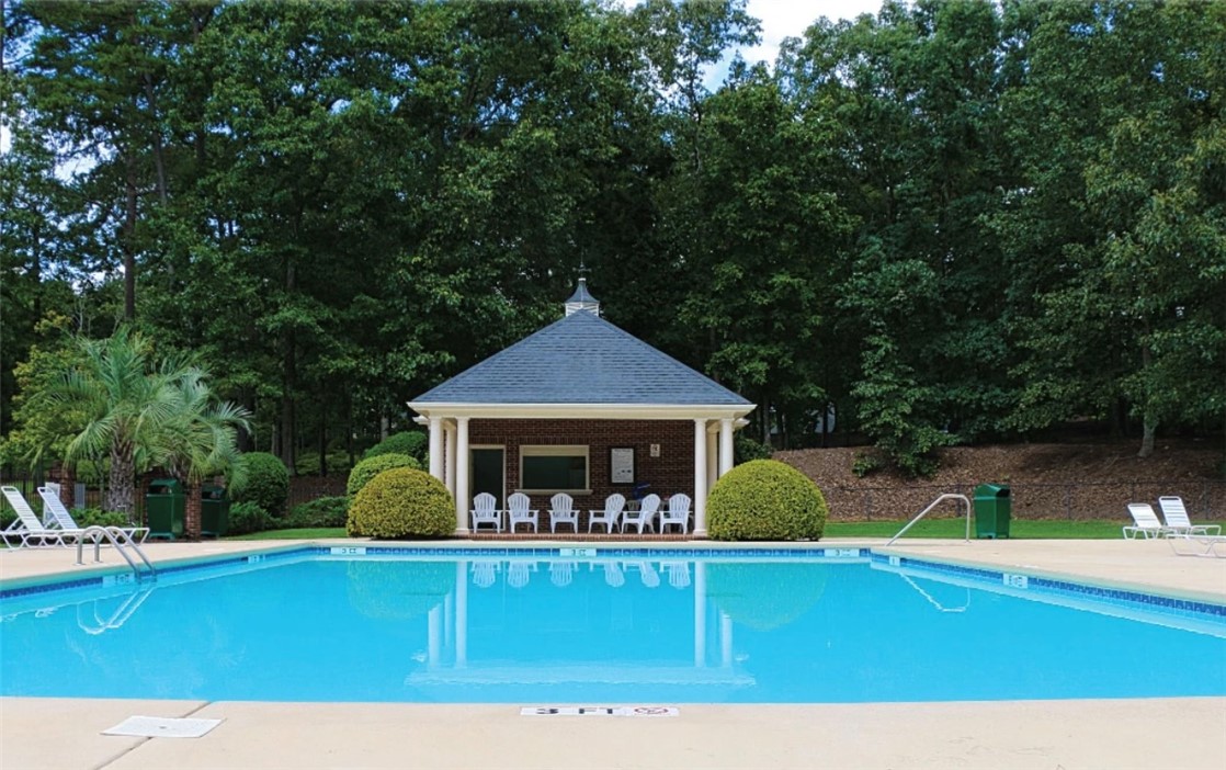 Seneca, South Carolina, 29678, United States, 4 Bedrooms Bedrooms, ,3 BathroomsBathrooms,Residential,For Sale,1900904