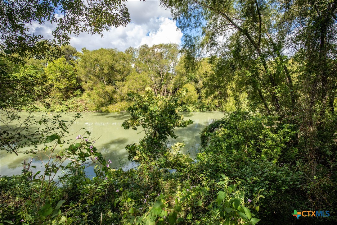 Cuero, Texas, 77954, United States, ,Residential,For Sale,1949163