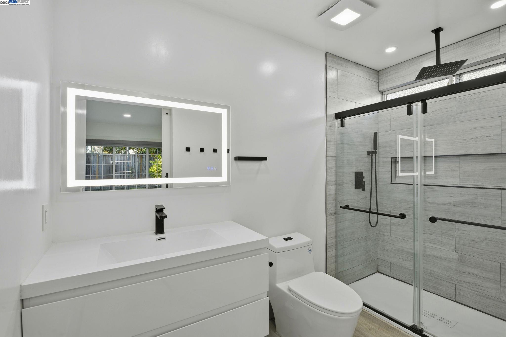 Union City, California, 94587, United States, 3 Bedrooms Bedrooms, ,2 BathroomsBathrooms,Residential,For Sale,2002986