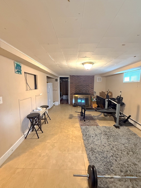 Everett, Massachusetts, 02149, United States, 6 Bedrooms Bedrooms, ,4 BathroomsBathrooms,Residential,For Sale,1938376
