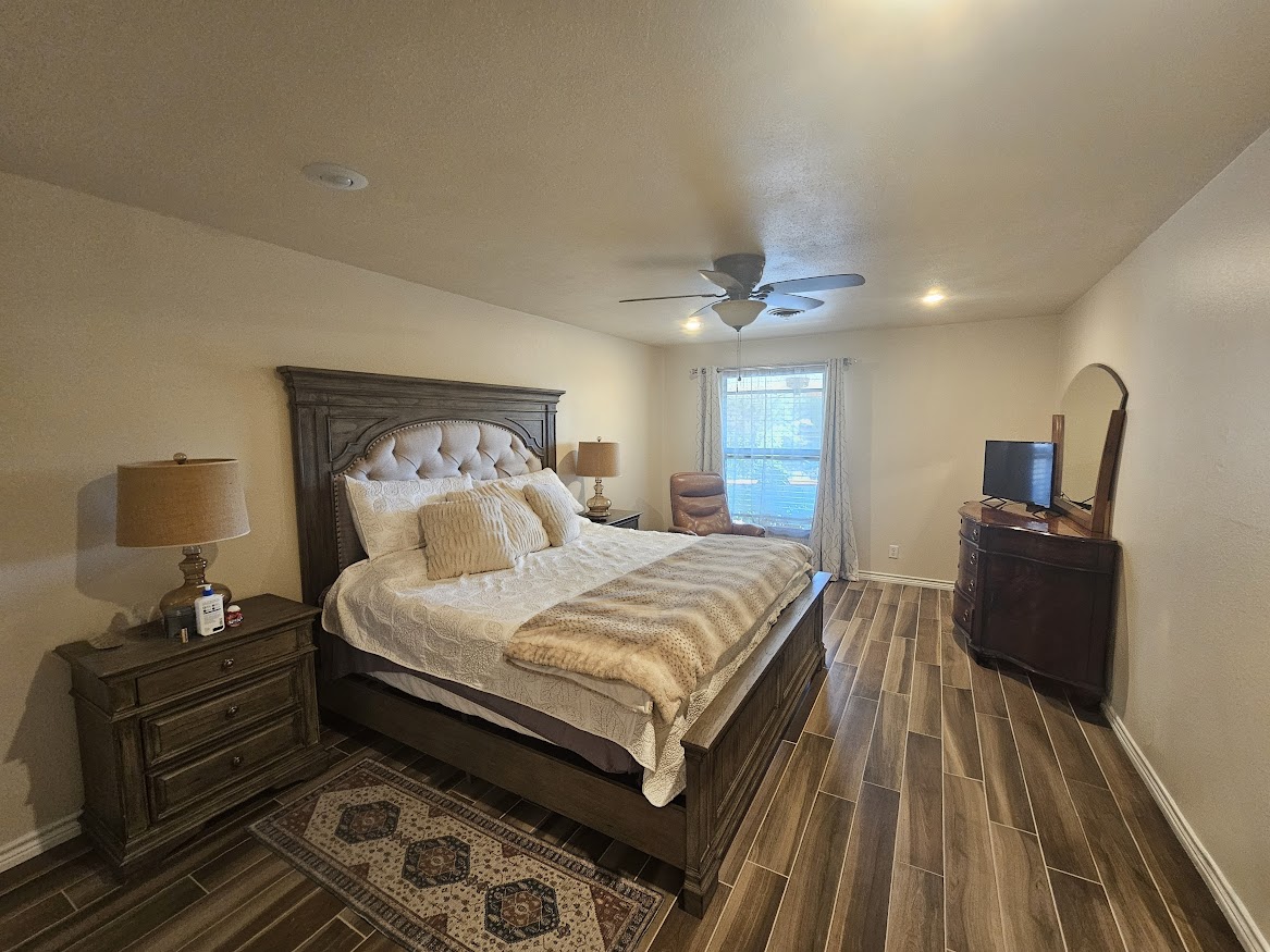 Carlsbad, New Mexico, 88220, United States, 5 Bedrooms Bedrooms, ,5 BathroomsBathrooms,Residential,For Sale,1984272