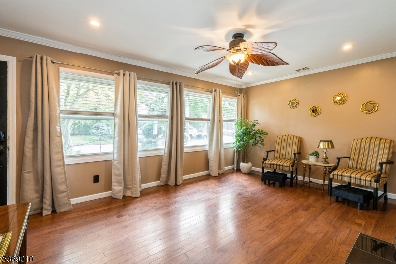 Rahway City, New Jersey, 07065, United States, 3 Bedrooms Bedrooms, ,2 BathroomsBathrooms,Residential,For Sale,1883212