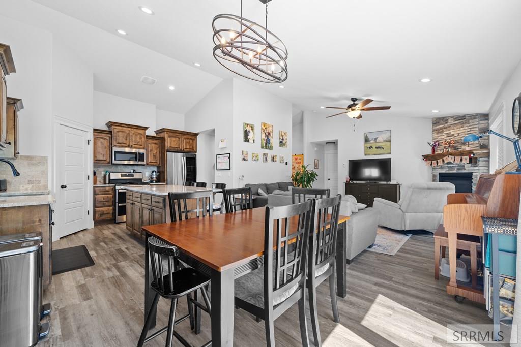 IDAHO FALLS, Idaho, 83402, United States, 6 Bedrooms Bedrooms, ,3 BathroomsBathrooms,Residential,For Sale,1980843