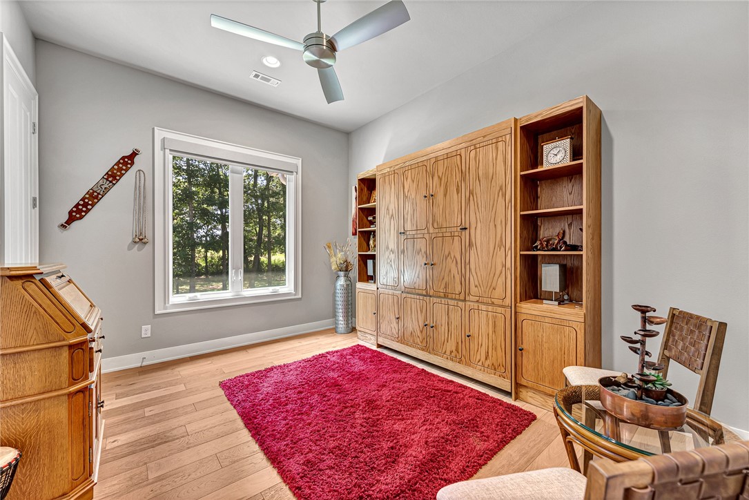 Bentonville, Arkansas, 72713, United States, 4 Bedrooms Bedrooms, ,5 BathroomsBathrooms,Residential,For Sale,1950806