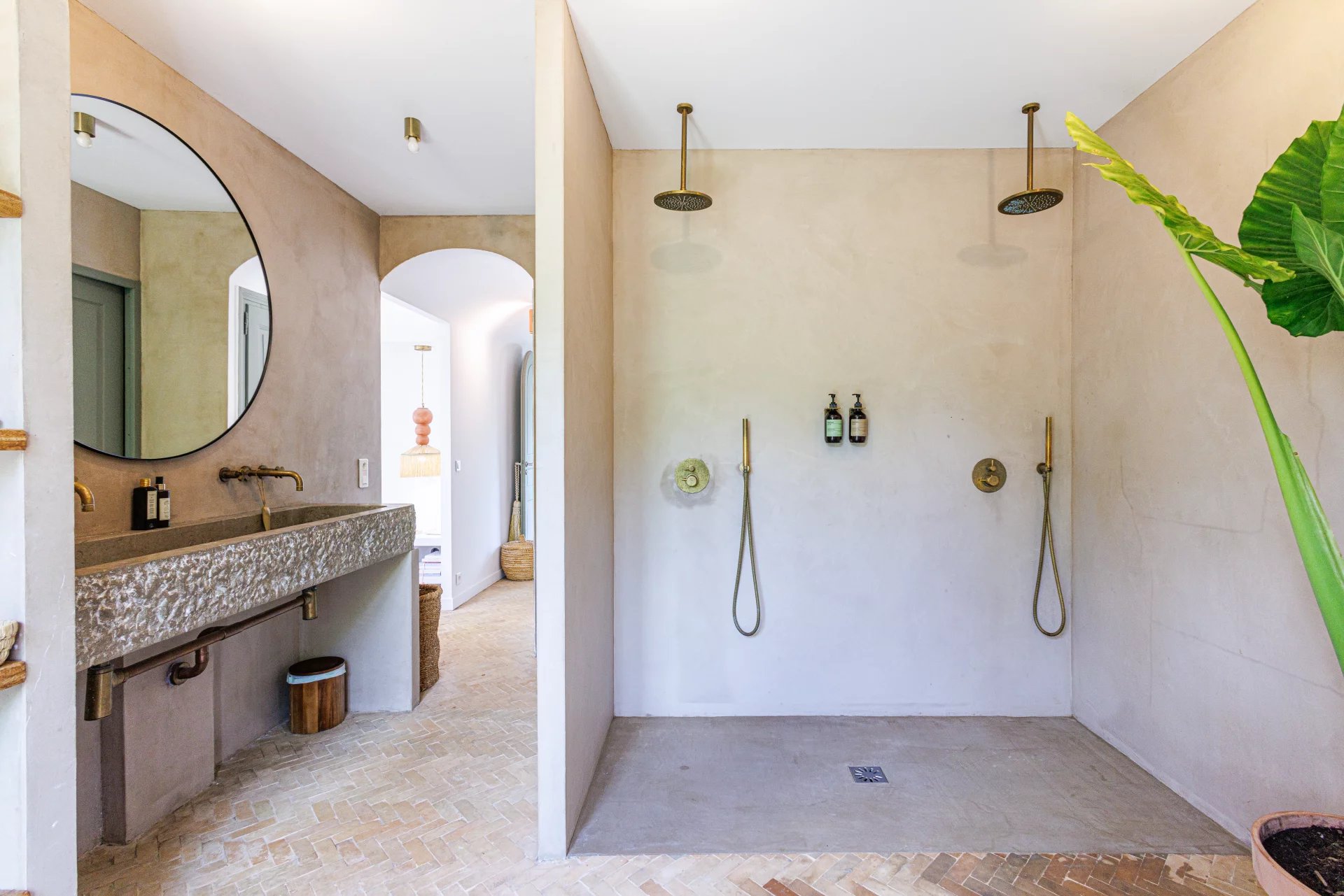 Saint-Paul-de-Vence, Provence-Alpes-Côte d’Azur, 06570, FR, 5 Bedrooms Bedrooms, ,Residential,For Sale,1821120