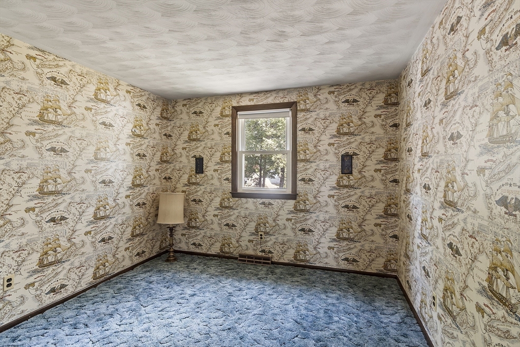 Peabody, Massachusetts, 01960, United States, 4 Bedrooms Bedrooms, ,2 BathroomsBathrooms,Residential,For Sale,1939511