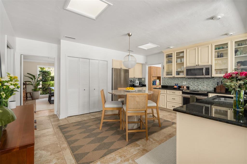 Gainesville, Florida, 32605, United States, 4 Bedrooms Bedrooms, ,3 BathroomsBathrooms,Residential,For Sale,1989463