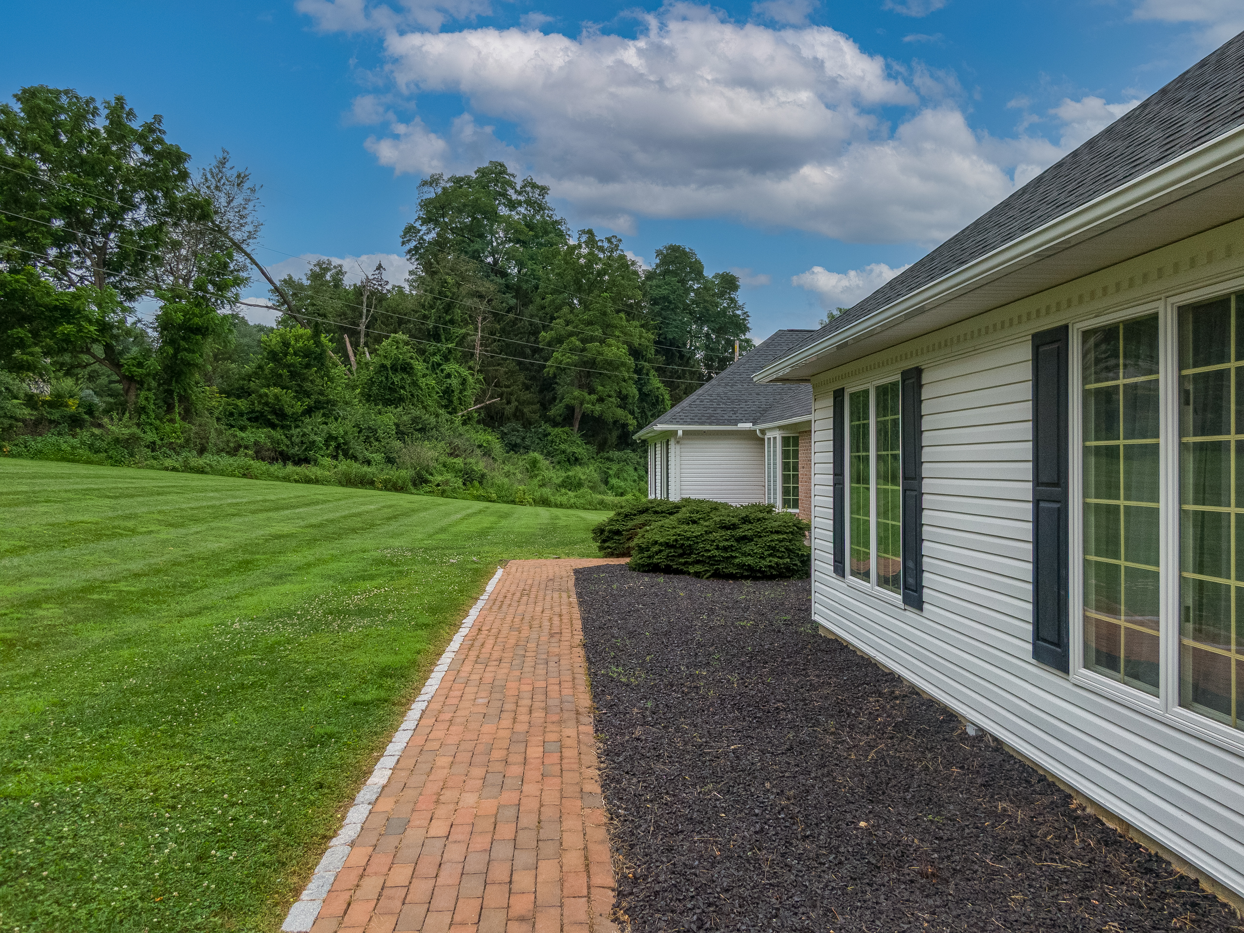 Sinking Spring, Pennsylvania, 19608, United States, 5 Bedrooms Bedrooms, ,5 BathroomsBathrooms,Residential,For Sale,1900747