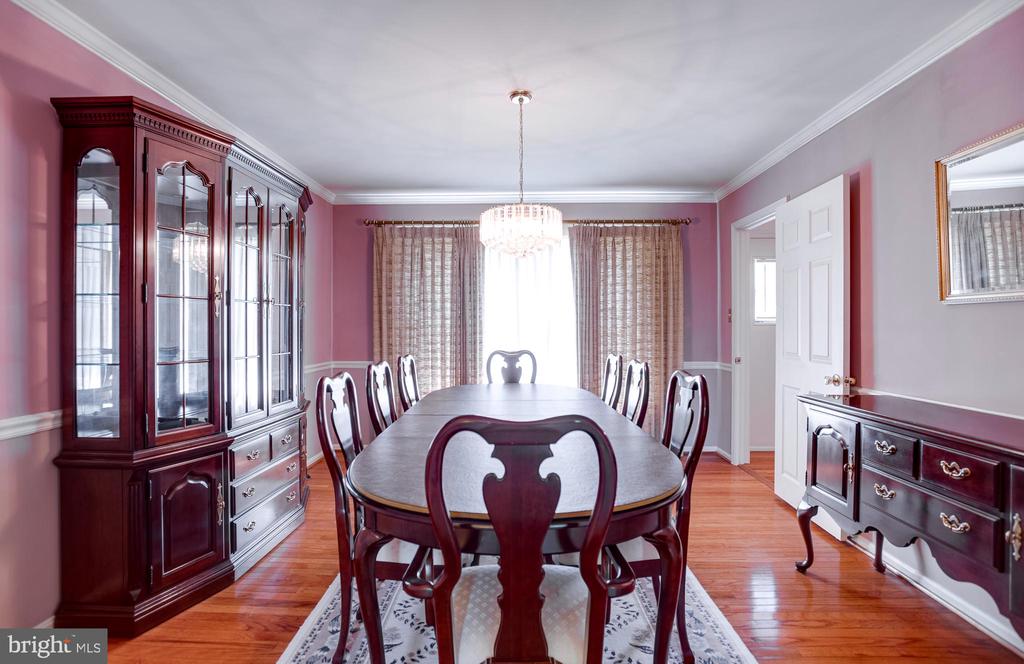 Warrenton, Virginia, 20187, United States, 3 Bedrooms Bedrooms, ,3 BathroomsBathrooms,Residential,For Sale,2049291