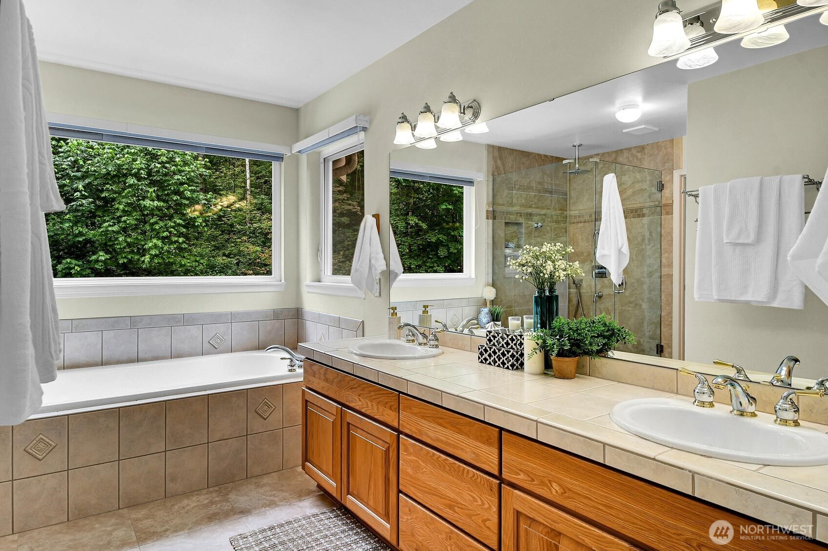 Carnation, Washington, 98014, United States, 4 Bedrooms Bedrooms, ,3 BathroomsBathrooms,Residential,For Sale,1875013