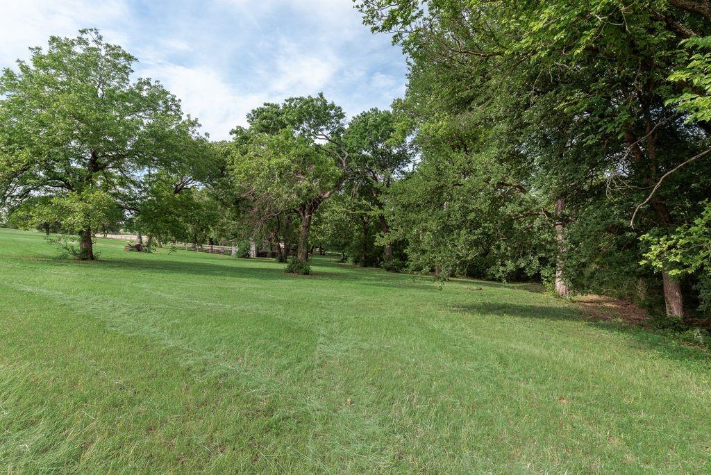 Maypearl, Texas, 76064, United States, 5 Bedrooms Bedrooms, ,3 BathroomsBathrooms,Residential,For Sale,1979588