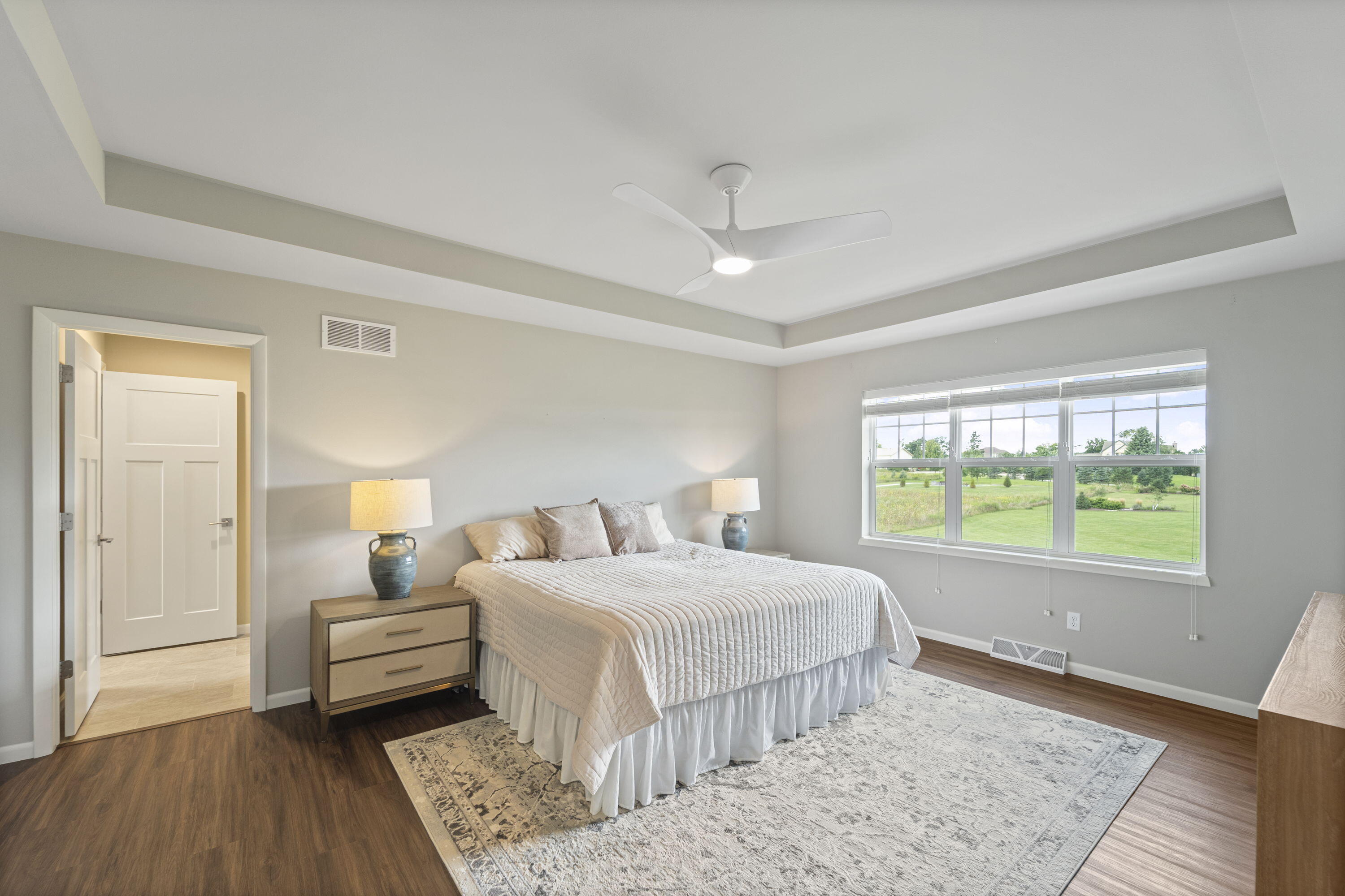 Mequon, Wisconsin, 53097, United States, 5 Bedrooms Bedrooms, ,4 BathroomsBathrooms,Residential,For Sale,1932349