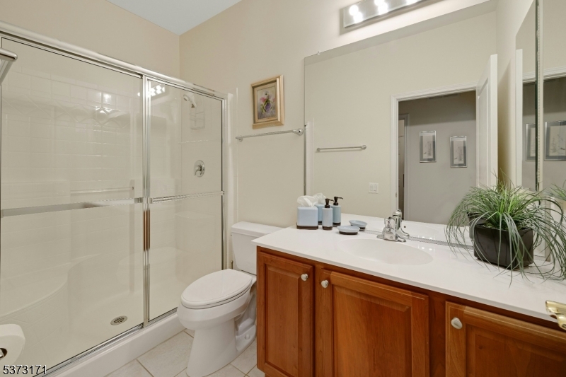 Franklin Twp., New Jersey, 08873, United States, 2 Bedrooms Bedrooms, ,2 BathroomsBathrooms,Residential,For Sale,1947950