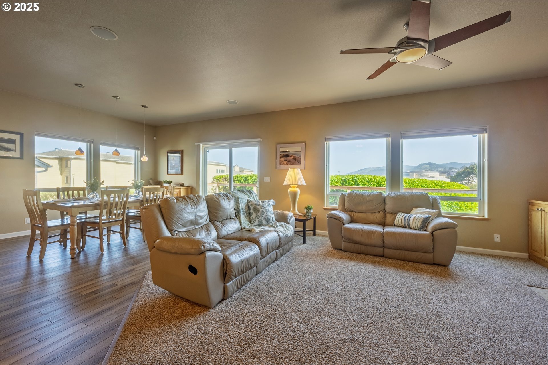 Lincoln City, Oregon, 97367, United States, 4 Bedrooms Bedrooms, ,3 BathroomsBathrooms,Residential,For Sale,1793948