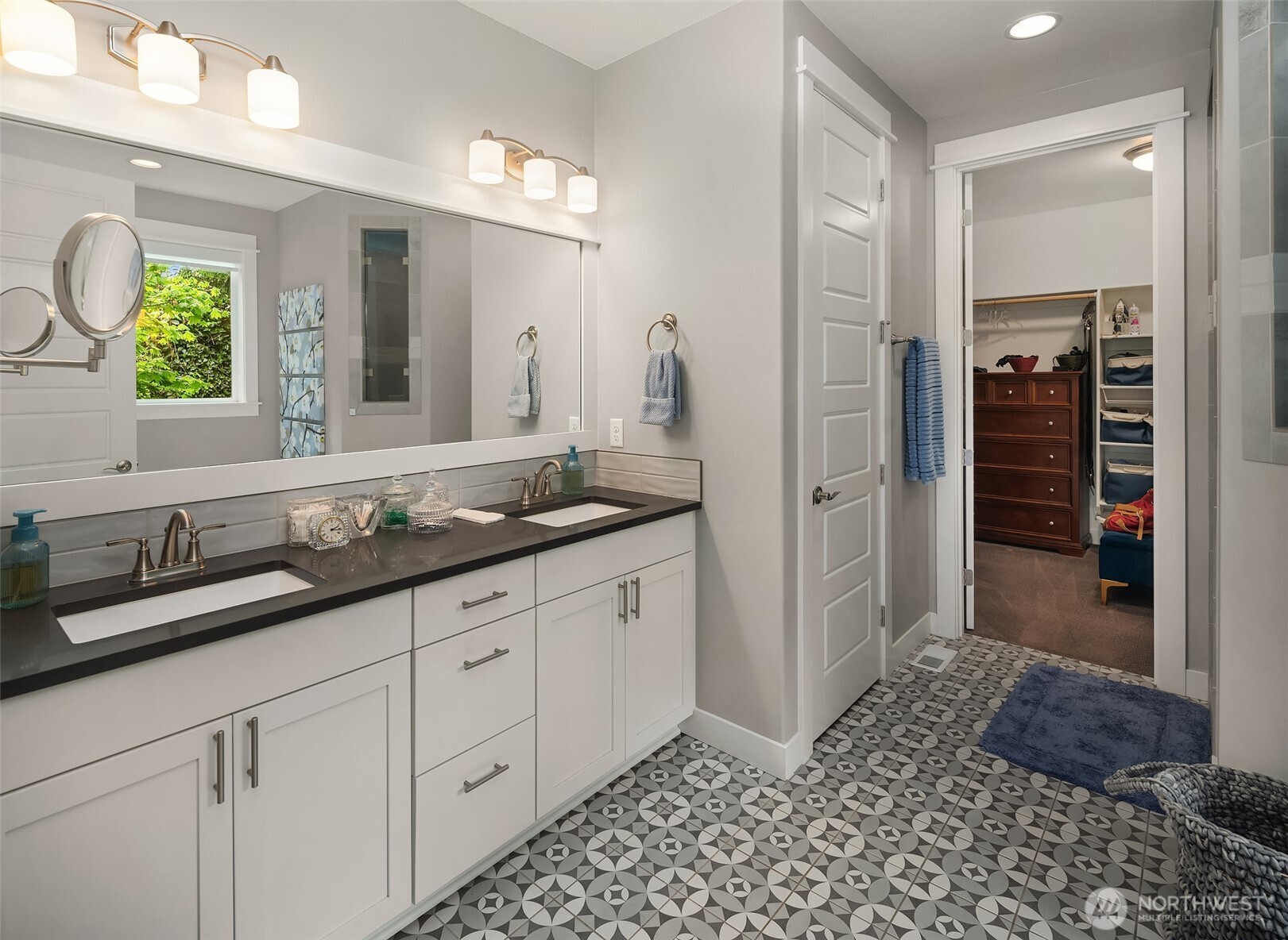 Tukwila, Washington, 98178, United States, 2 Bedrooms Bedrooms, ,Residential,For Sale,1847489