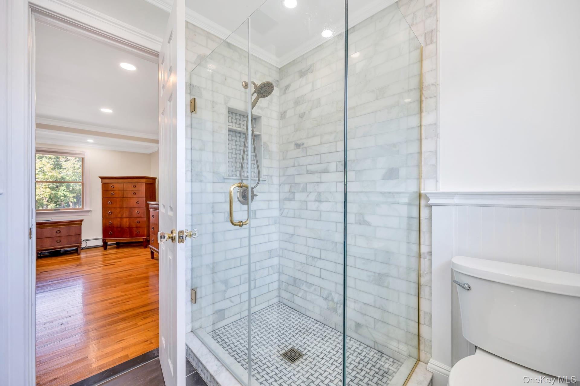 Hauppauge, New York, 11788, United States, 4 Bedrooms Bedrooms, ,3 BathroomsBathrooms,Residential,For Sale,1926093