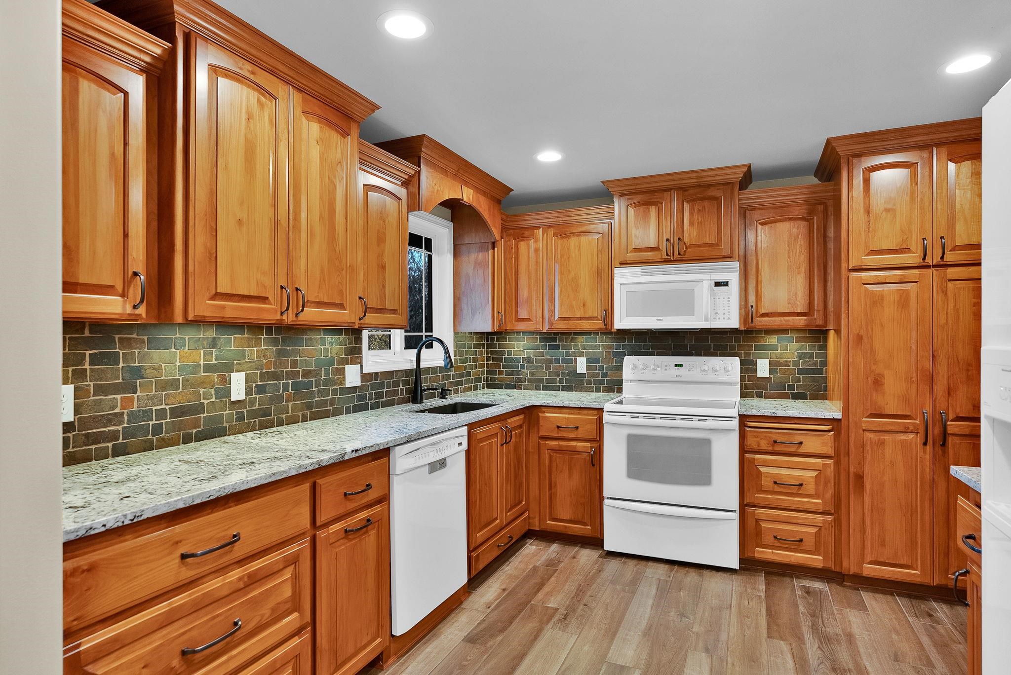 Spokane, Washington, 99216, United States, 4 Bedrooms Bedrooms, ,2 BathroomsBathrooms,Residential,For Sale,2005224