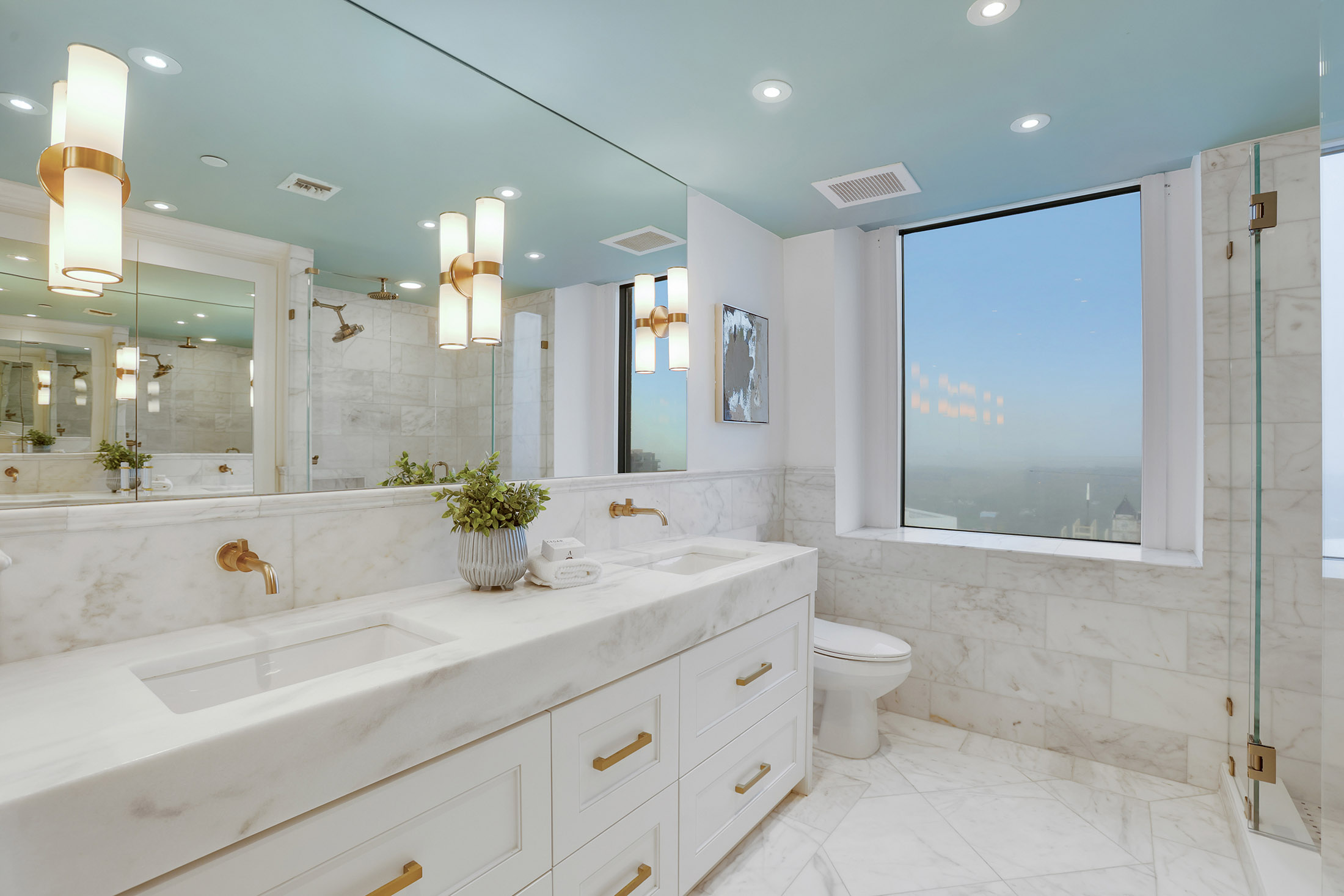  Luxury Meets Iconic Four Seasons Living with Panoramic City Views - 物件實景