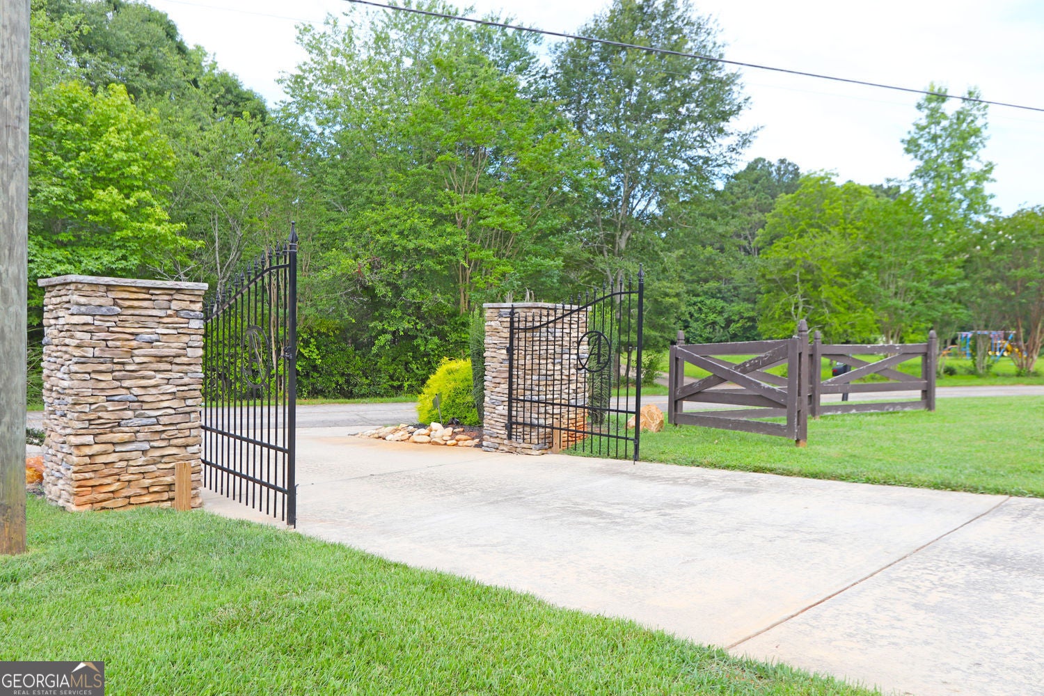 Buchanan, Georgia, 30113, United States, 5 Bedrooms Bedrooms, ,4 BathroomsBathrooms,Residential,For Sale,1876886