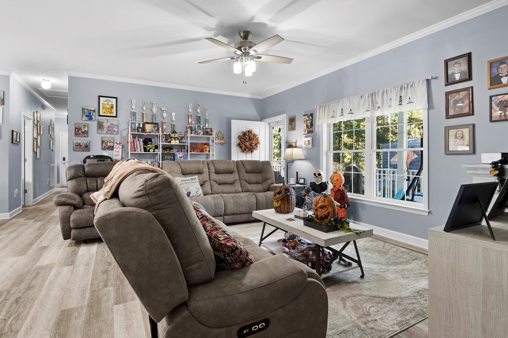 Rice, Virginia, 23966, United States, 3 Bedrooms Bedrooms, ,2 BathroomsBathrooms,Residential,For Sale,1982406