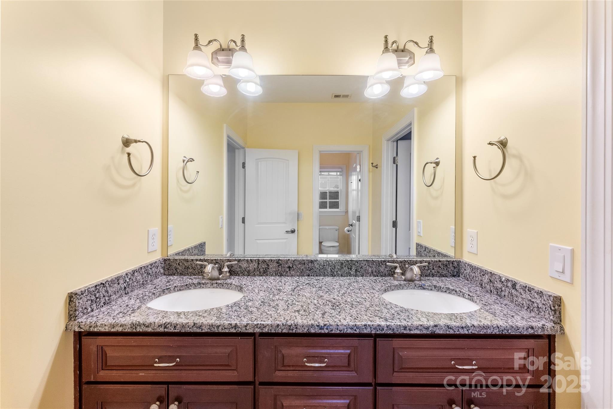 Shelby, North Carolina, 28150, United States, 5 Bedrooms Bedrooms, ,5 BathroomsBathrooms,Residential,For Sale,1710055
