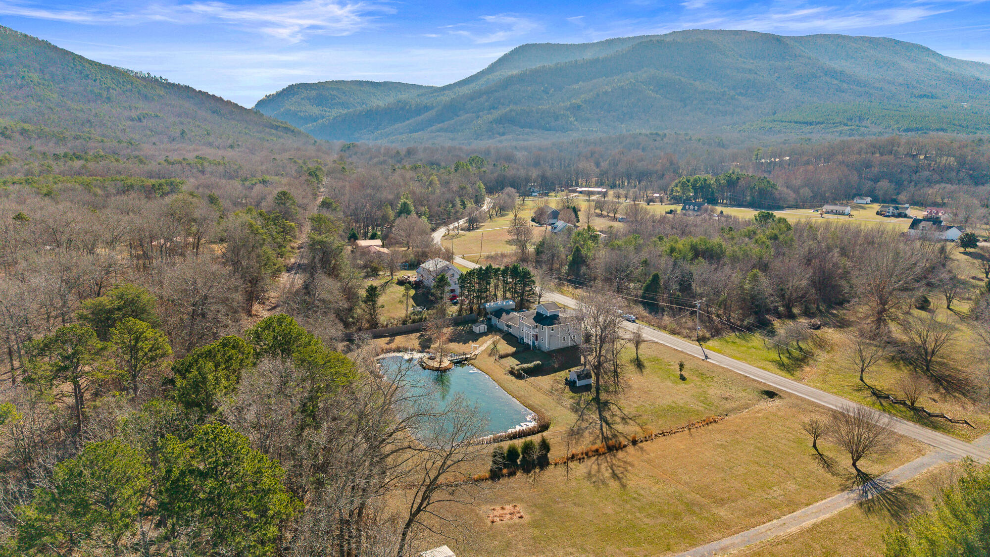 Delano, Tennessee, 37325, United States, 4 Bedrooms Bedrooms, ,4 BathroomsBathrooms,Residential,For Sale,2005353