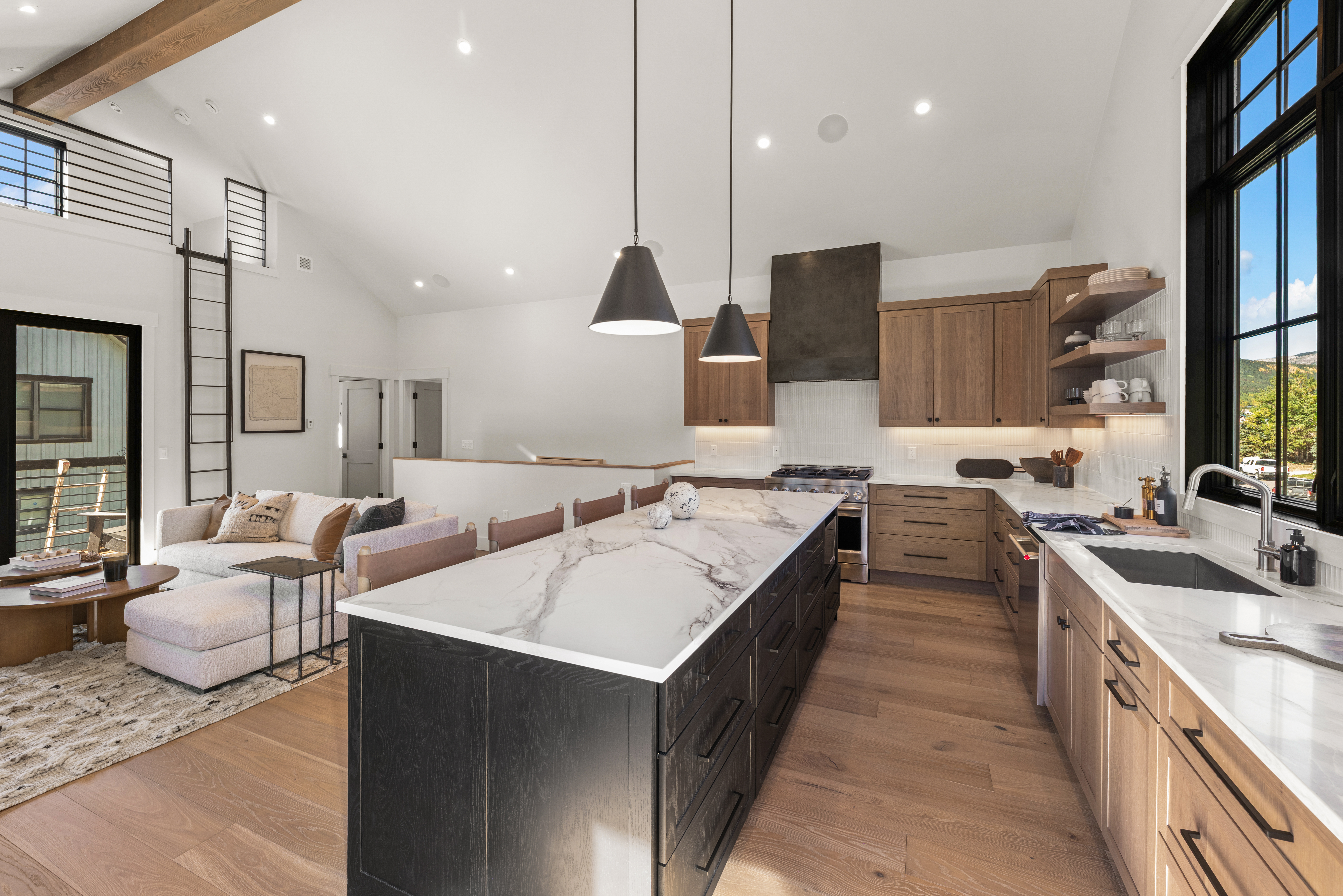  Newly Built End-Unit Townhome Offers The Ultimate Mountain LIfestyle - 物件實景