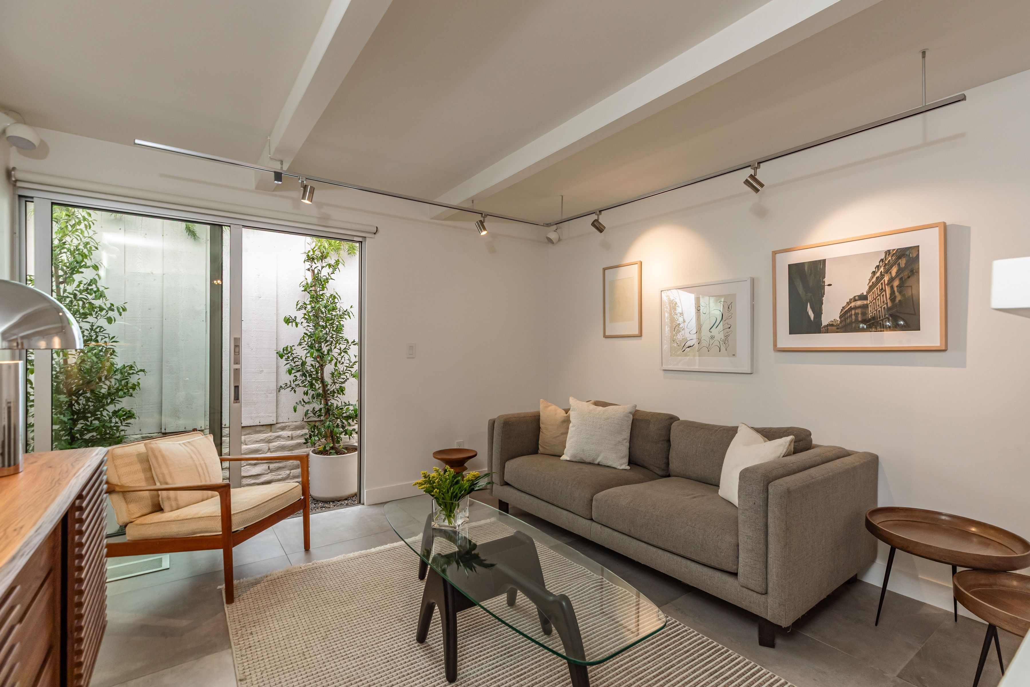  586 Lorna Lane - 物件實景