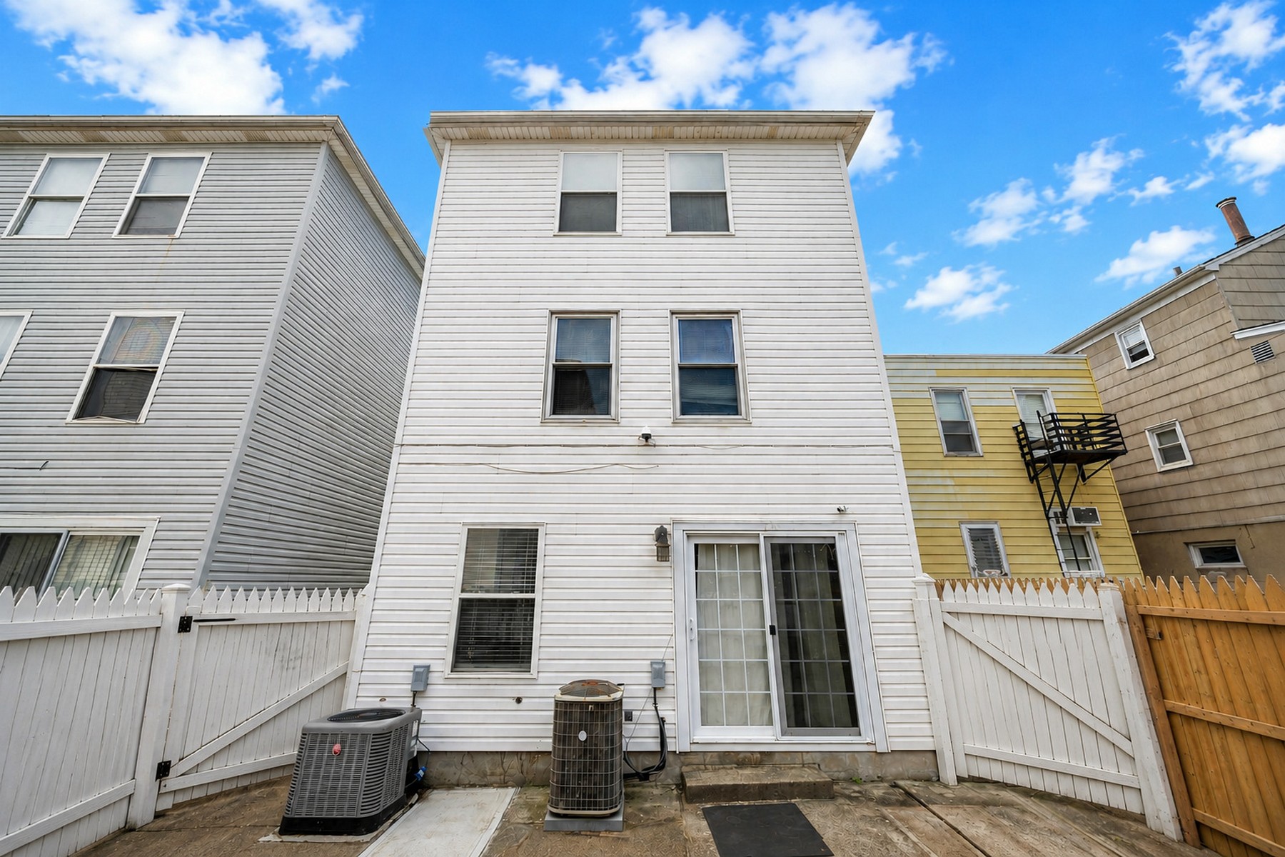  149 Hobart Avenue, Bayonne, NJ 07002 - 物件實景