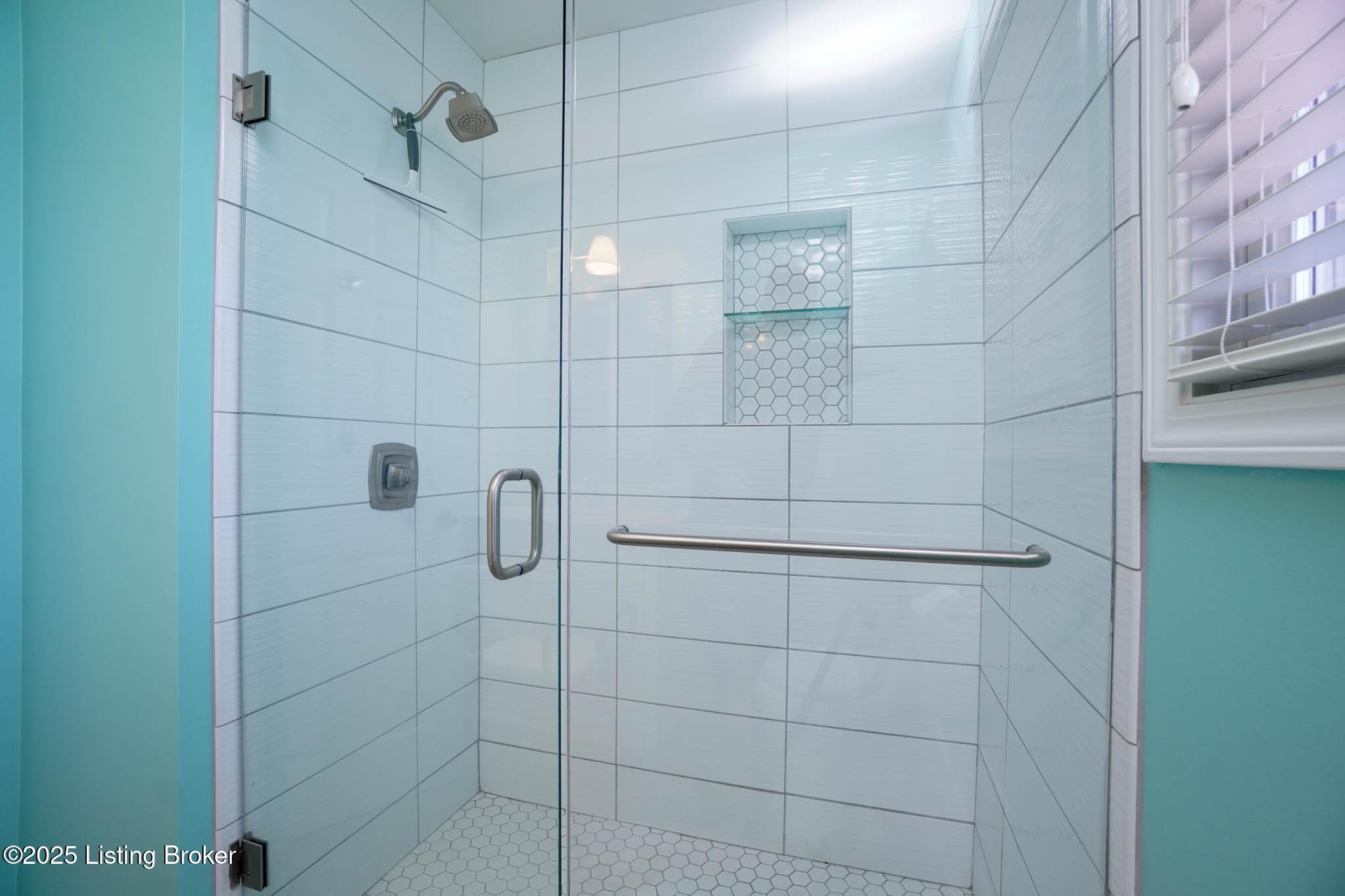 Louisville, Kentucky, 40299, United States, 3 Bedrooms Bedrooms, ,4 BathroomsBathrooms,Residential,For Sale,2000684