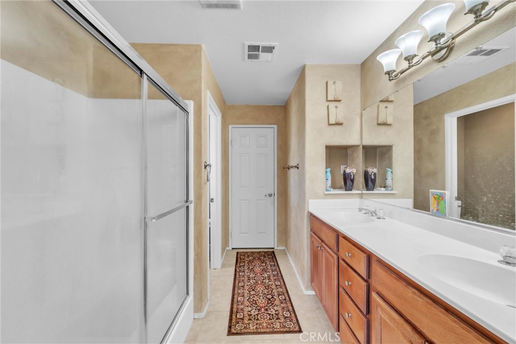 Hemet, California, 92545, United States, 6 Bedrooms Bedrooms, ,3 BathroomsBathrooms,Residential,For Sale,2040744