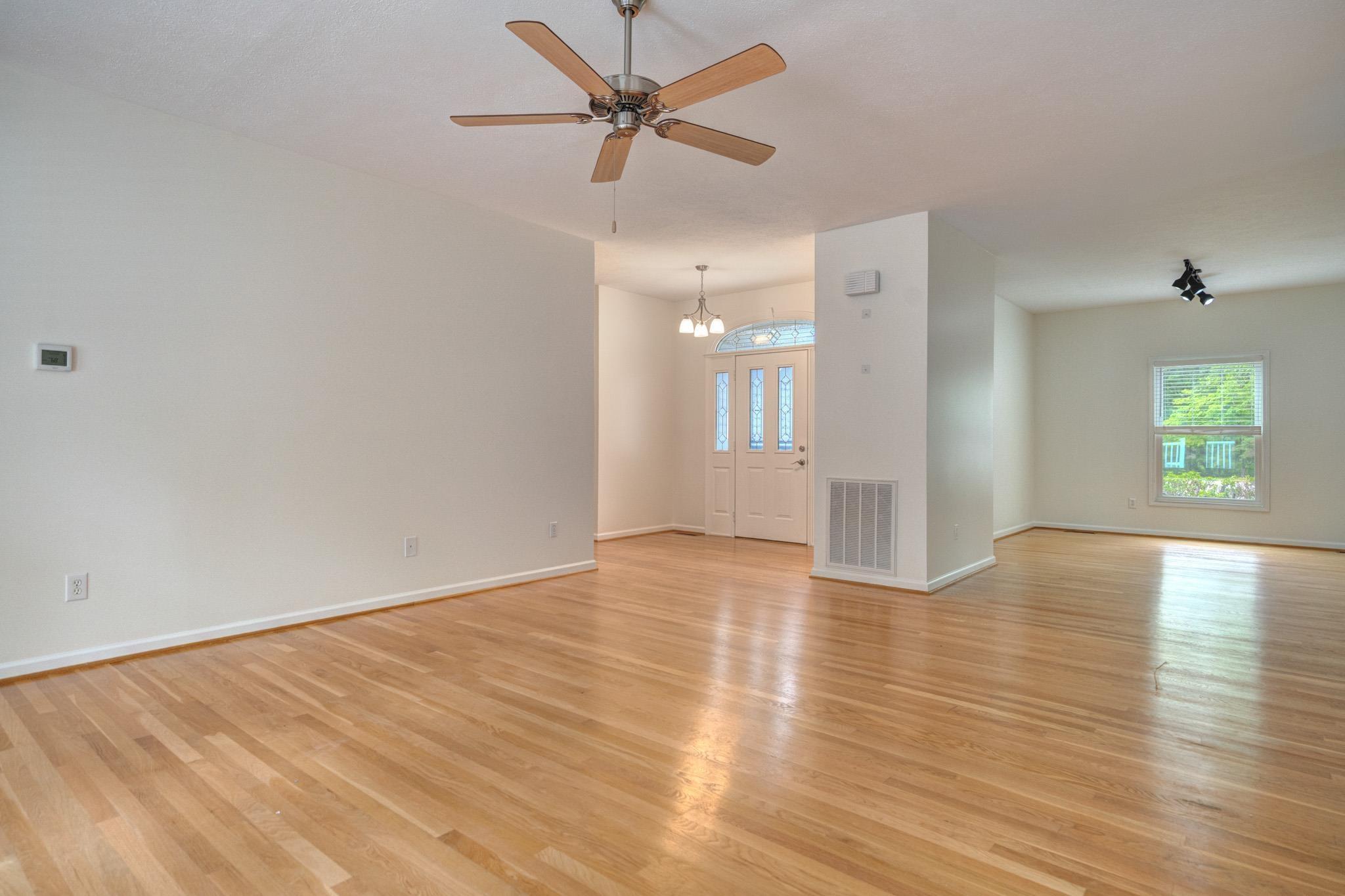 Blacksburg, Virginia, 24060, United States, 4 Bedrooms Bedrooms, ,3 BathroomsBathrooms,Residential,For Sale,1847433