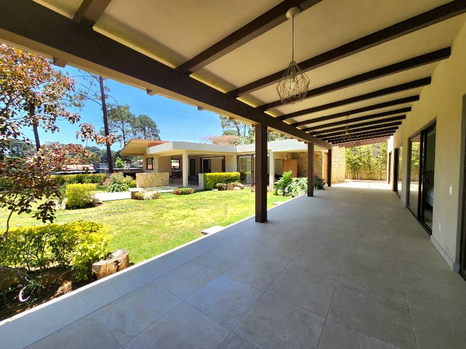Valle de Bravo, Estado de México, 51200, Mexico, 4 Bedrooms Bedrooms, ,5 BathroomsBathrooms,Residential,For Sale,1917962