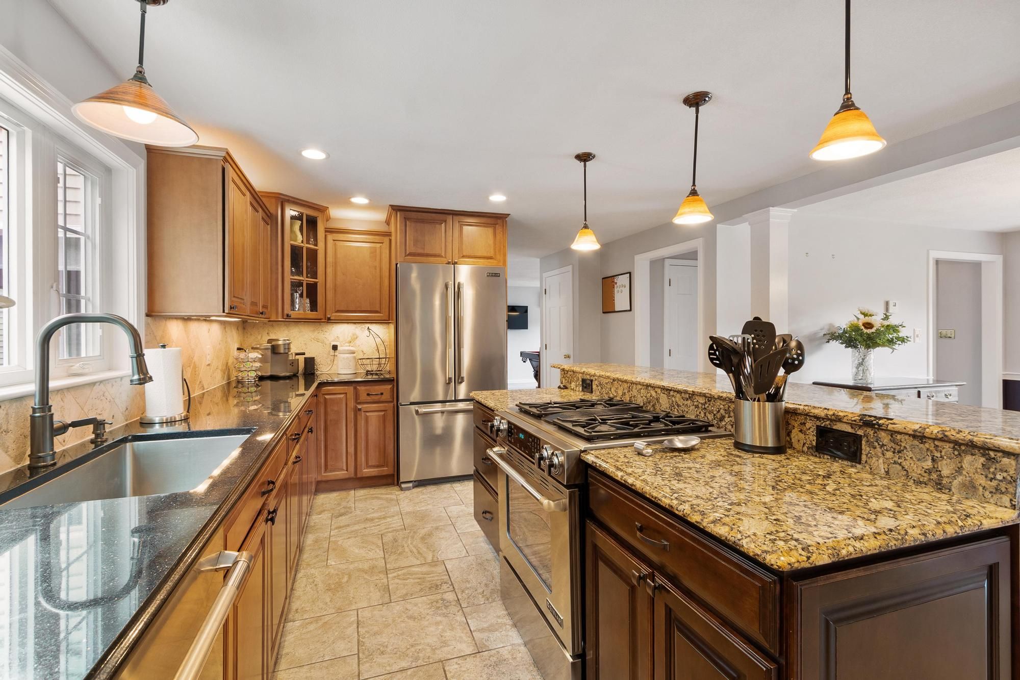  60 Wescott Circle, Tewksbury, MA, 01876 - 物件實景
