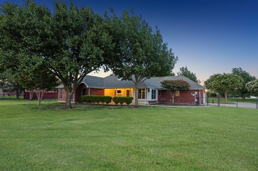 Lavon, Texas, 75166, United States, 4 Bedrooms Bedrooms, ,2 BathroomsBathrooms,Residential,For Sale,1865641