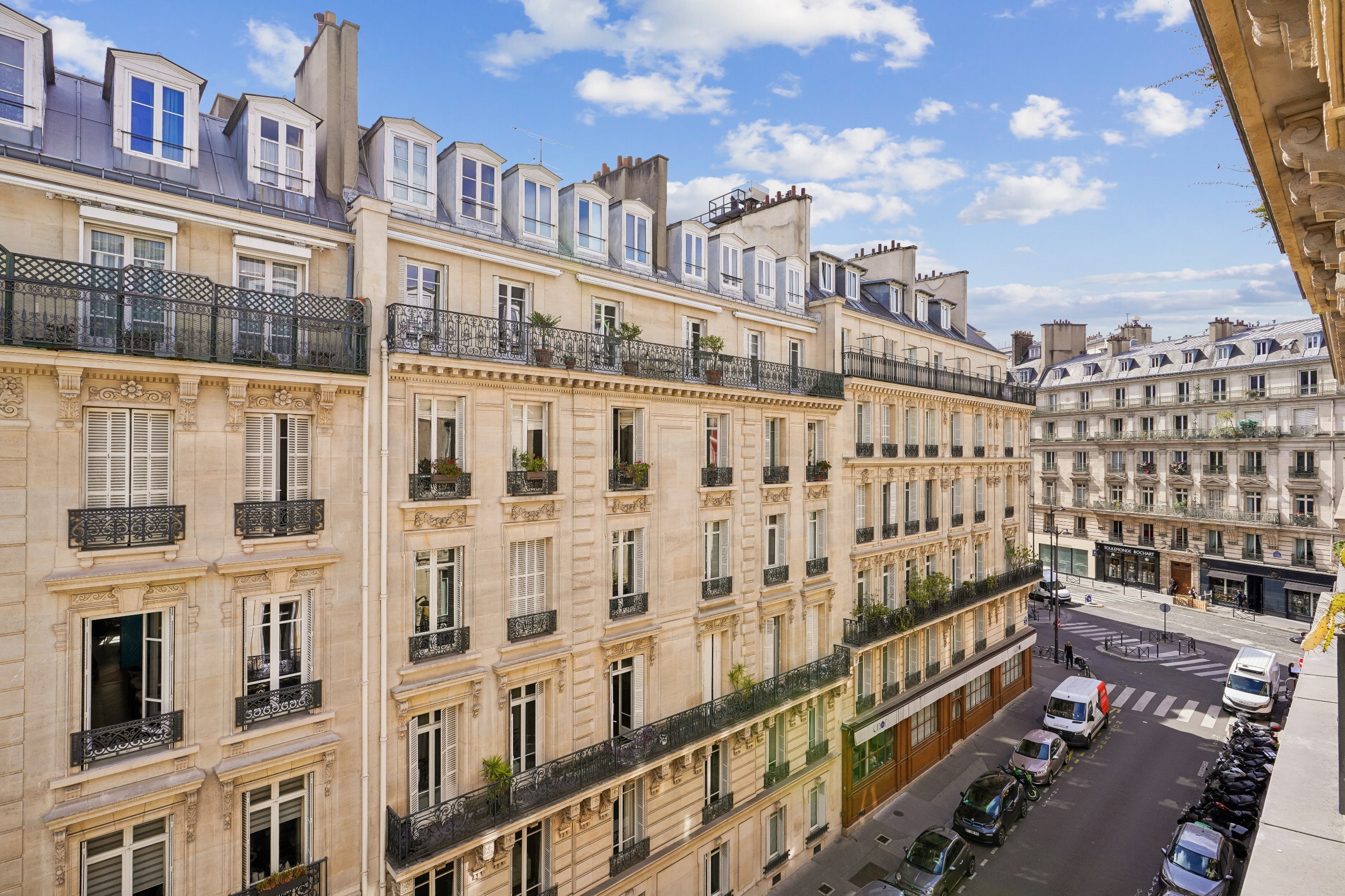  PARIS 8th ARRONDISSEMENT - BETWEEN THE ARC DE TRIOMPHE AND PARC MONCEAU - 物件實景