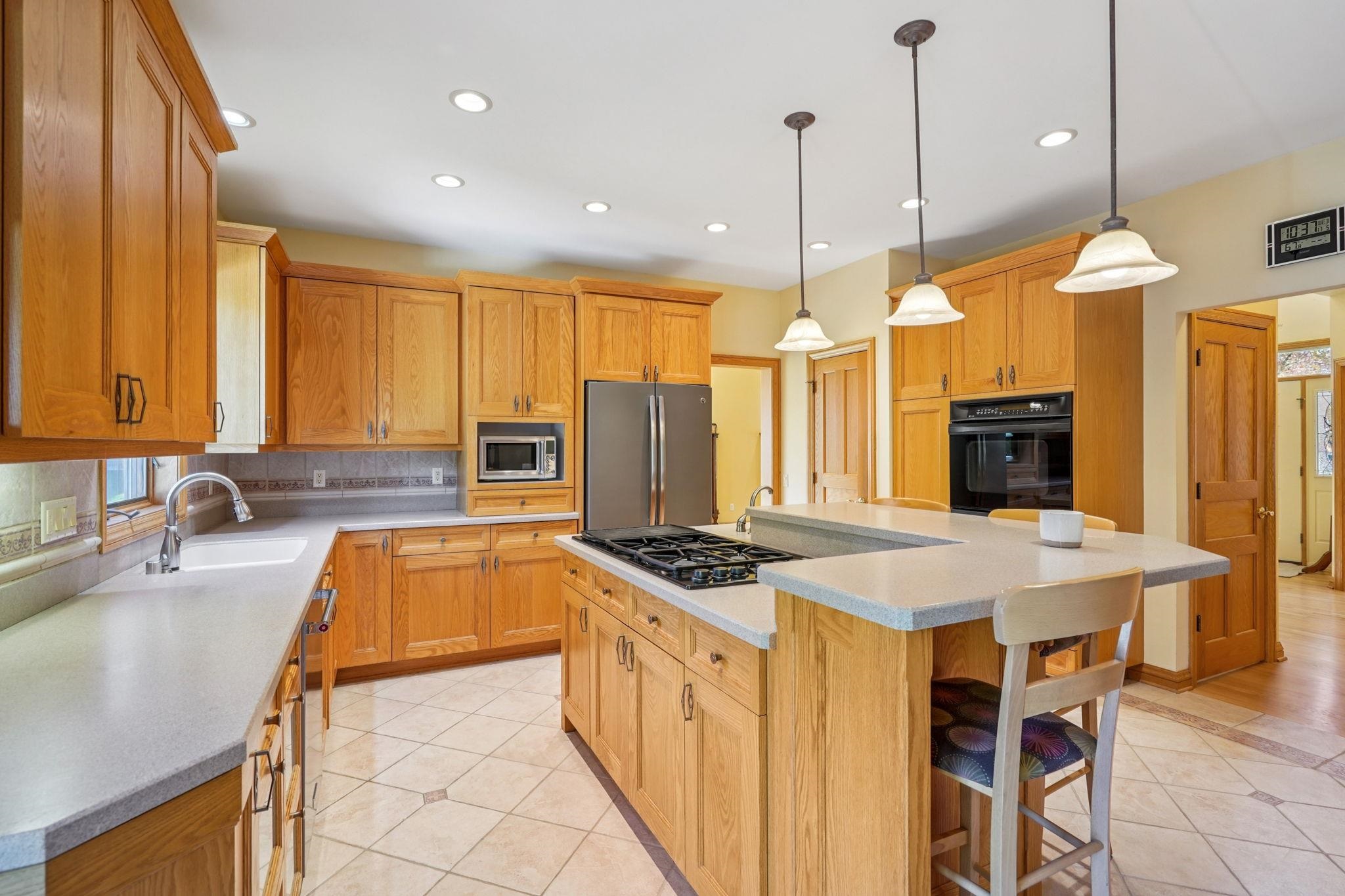 Waunakee, Wisconsin, 53597, United States, 4 Bedrooms Bedrooms, ,4 BathroomsBathrooms,Residential,For Sale,1987992