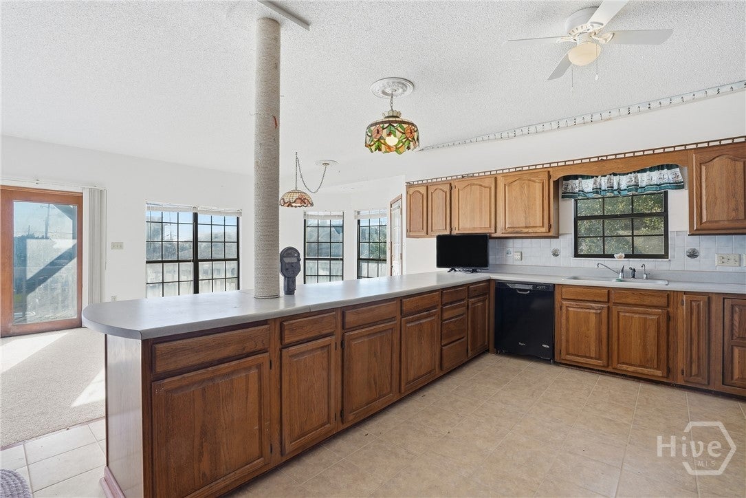 Tybee Island, Georgia, 31328, United States, 3 Bedrooms Bedrooms, ,2 BathroomsBathrooms,Residential,For Sale,1989165